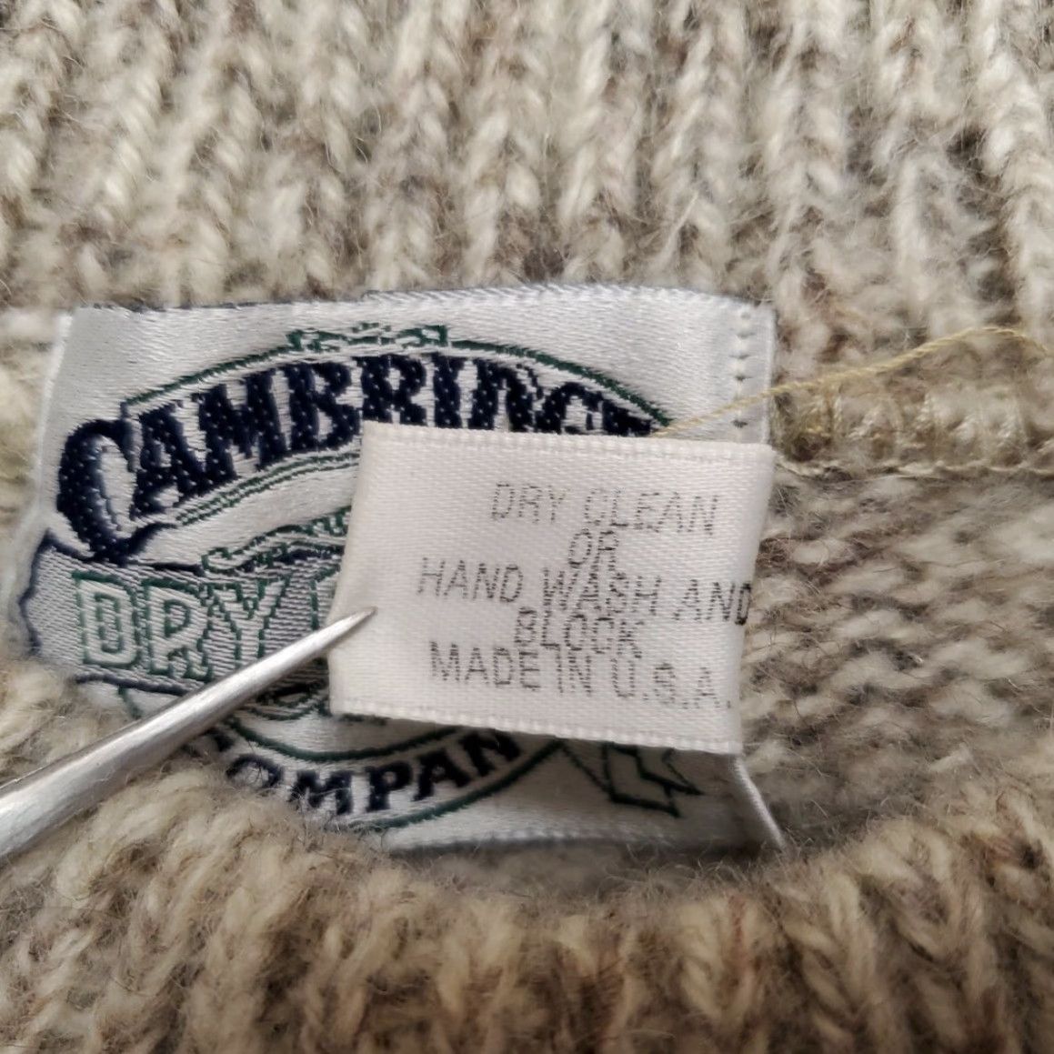 Vintage VINTAGE Cambridge Dry Goods Sweater Women Large Beige Wool Crewneck Made in USA READ Size L / US 10 / IT 46 - 4 Thumbnail