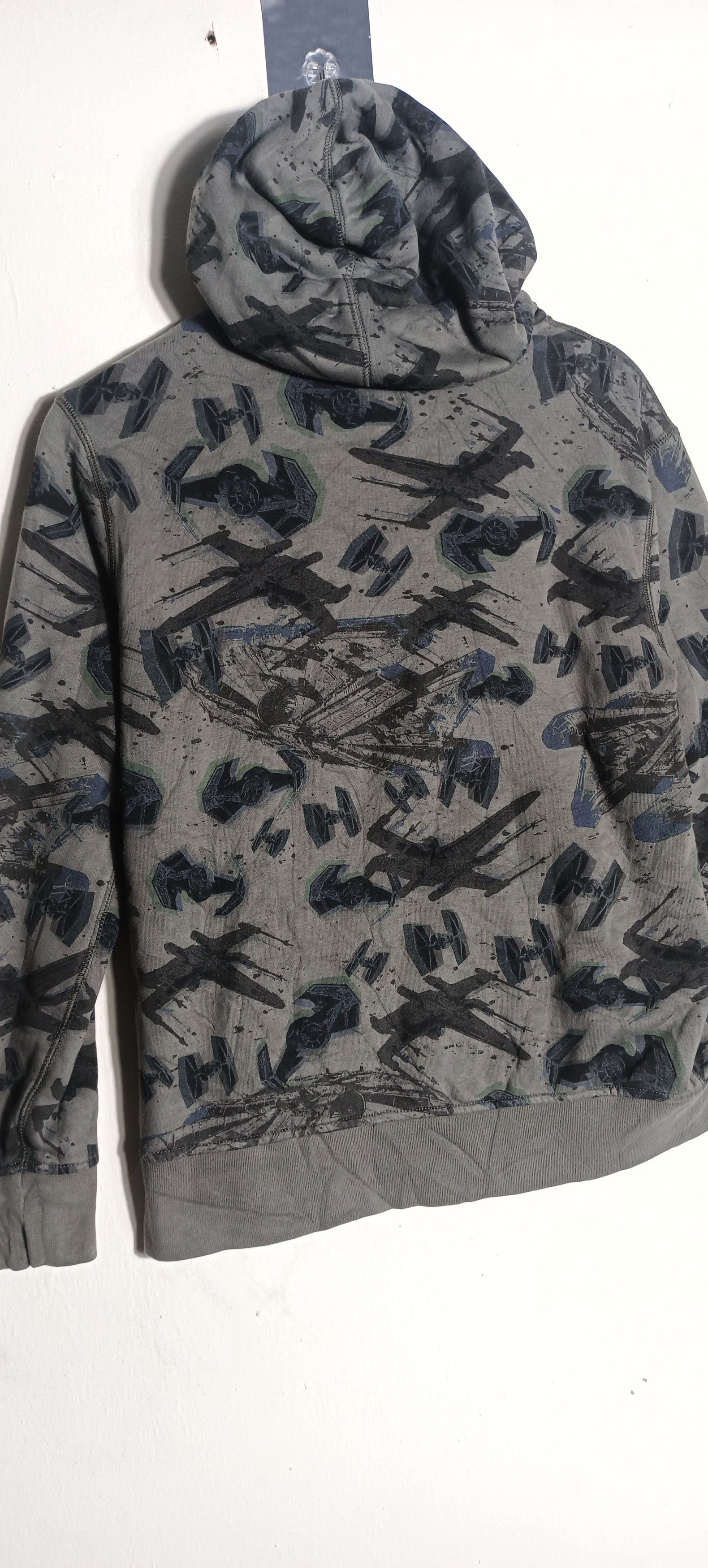 Gap × Star Wars Rare🔥🔥GAP collaboration STAR WARS Size US M / EU 48-50 / 2 - 5 Thumbnail