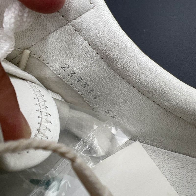 Gucci Gucci White GG Canvas Lace-up Sneakers - Size US 9 / EU 42 - 5 Thumbnail