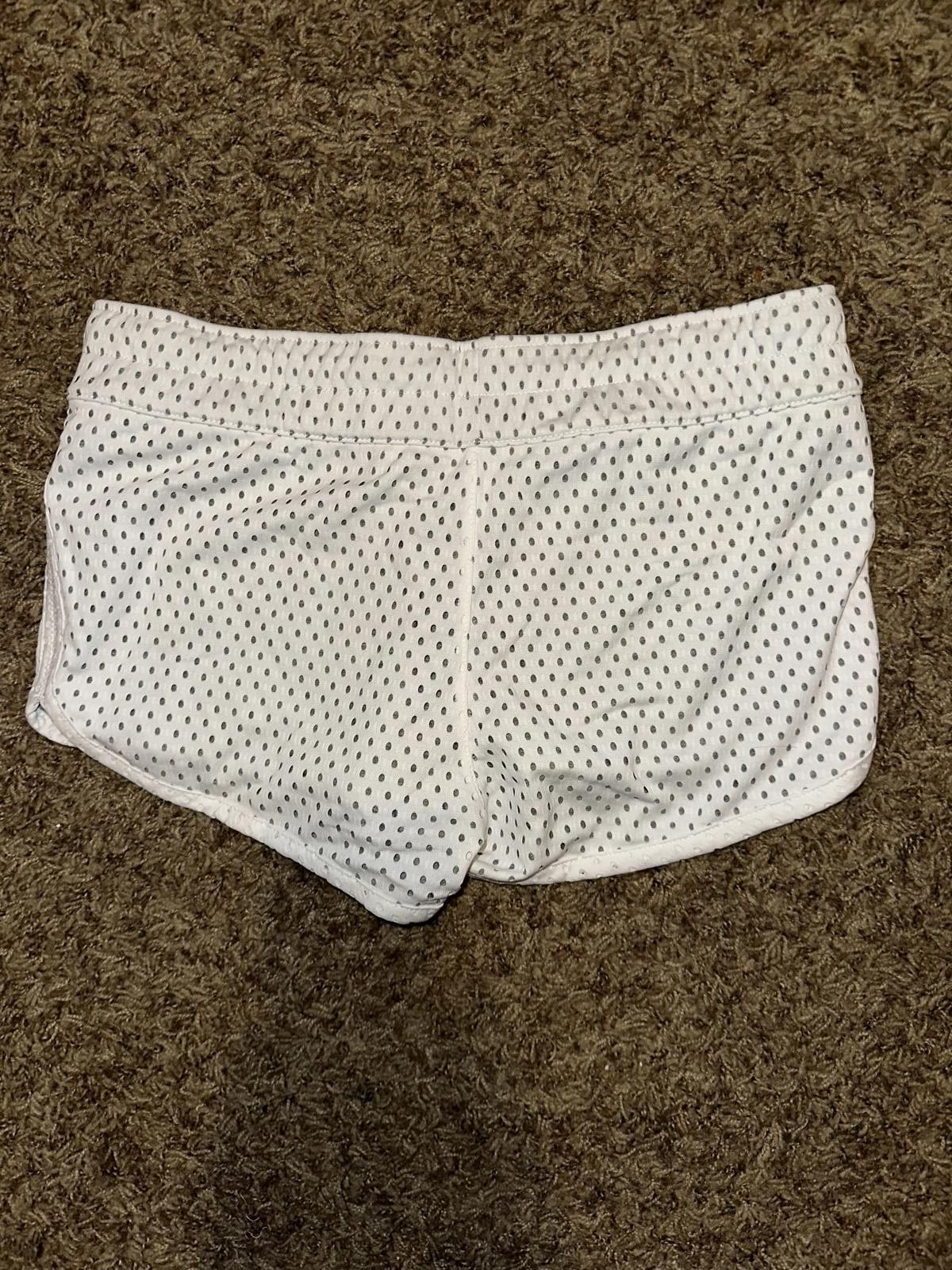 Nike Nike Women’s Gym White/Grey Reversible Training Shorts Size 26" / US 2 / IT 38 - 5 Thumbnail