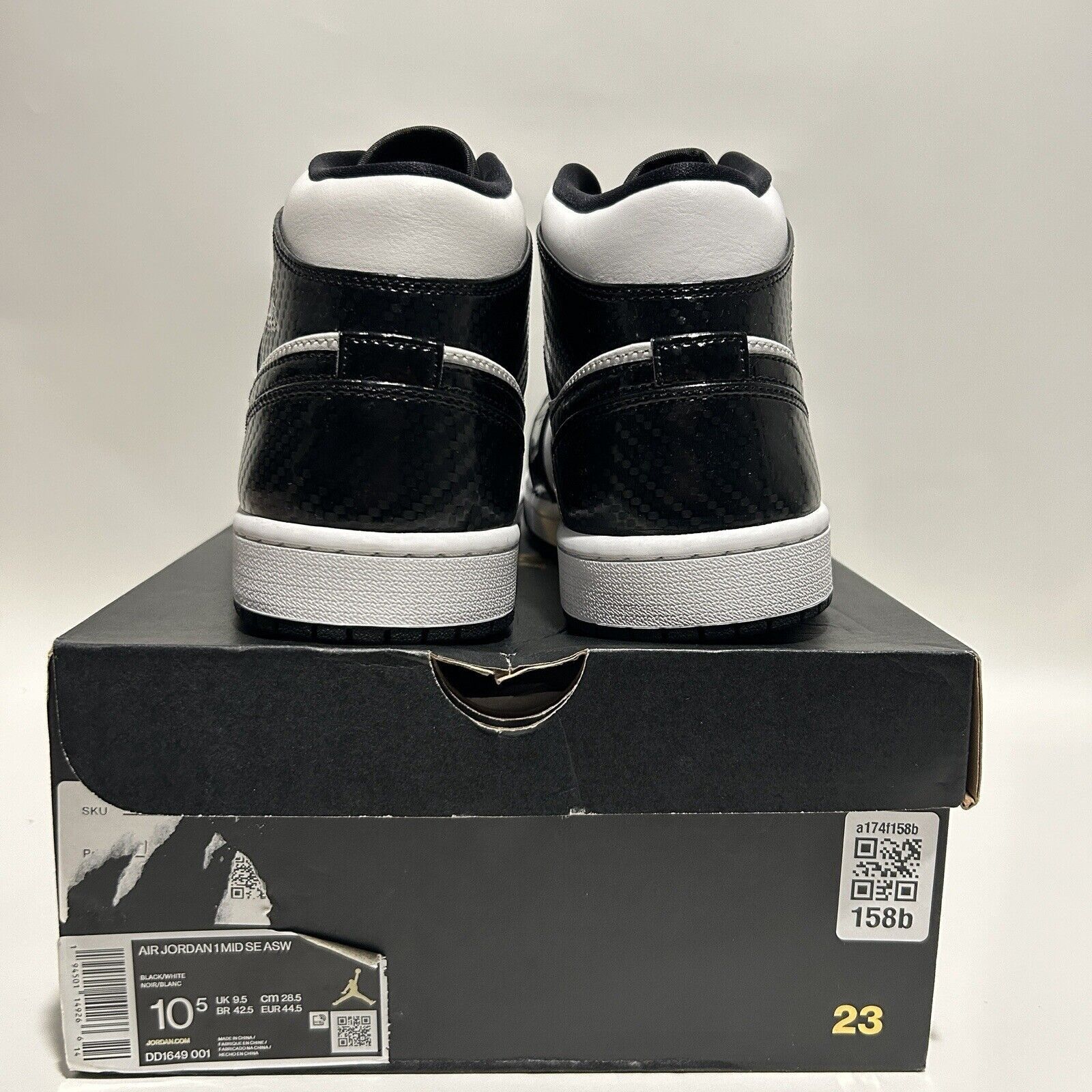 Nike Nike Air Jordan 1 Retro Mid SE “All-Star/Carbon Fiber” 2024 Size US 10.5 / EU 43-44 - 4 Thumbnail