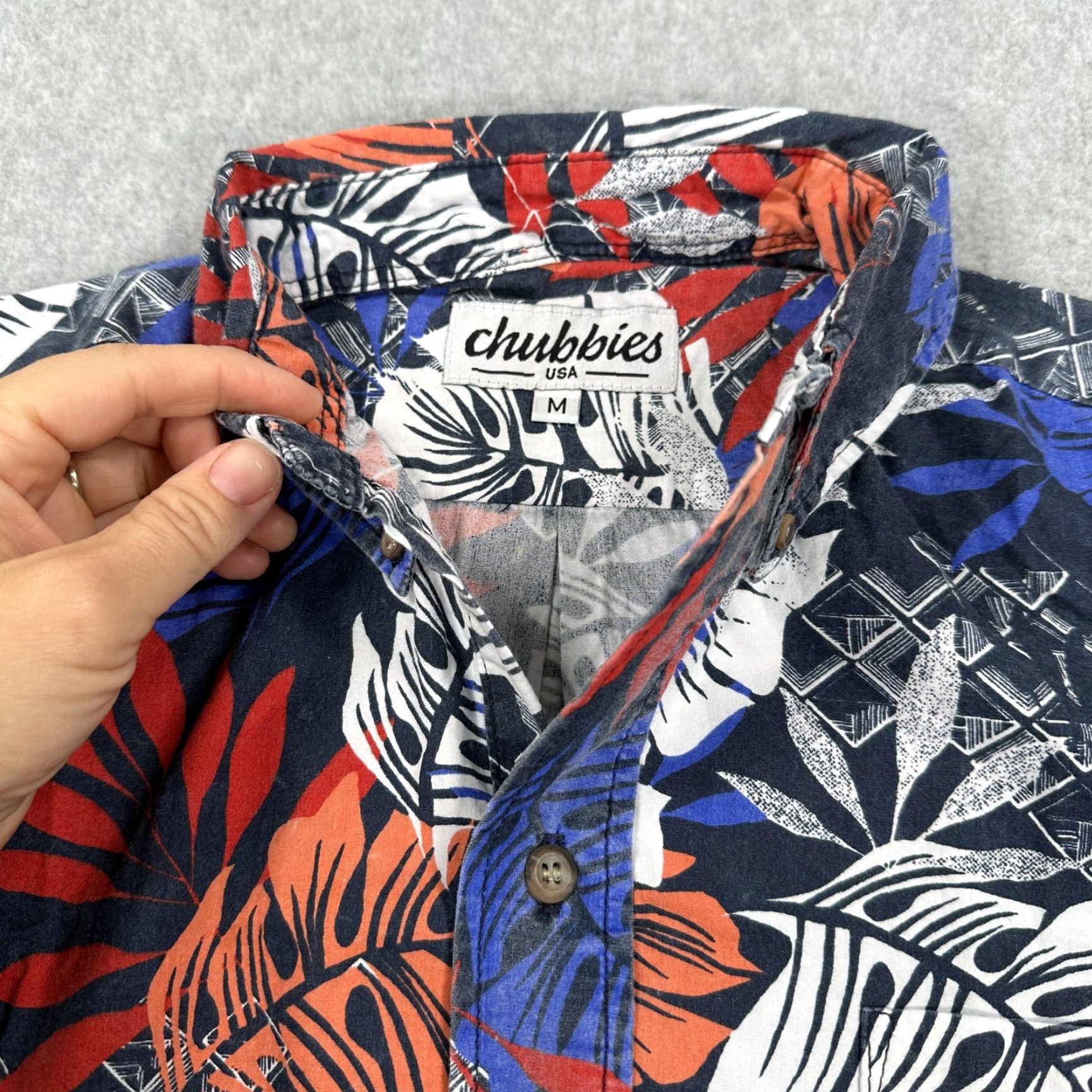 Chubbies Chubbies Navy Leaf Print Hawaiian Shirt Mens Medium Cotton Button-Down Collar Aloha Beach Size US M / EU 48-50 / 2 - 6 Thumbnail