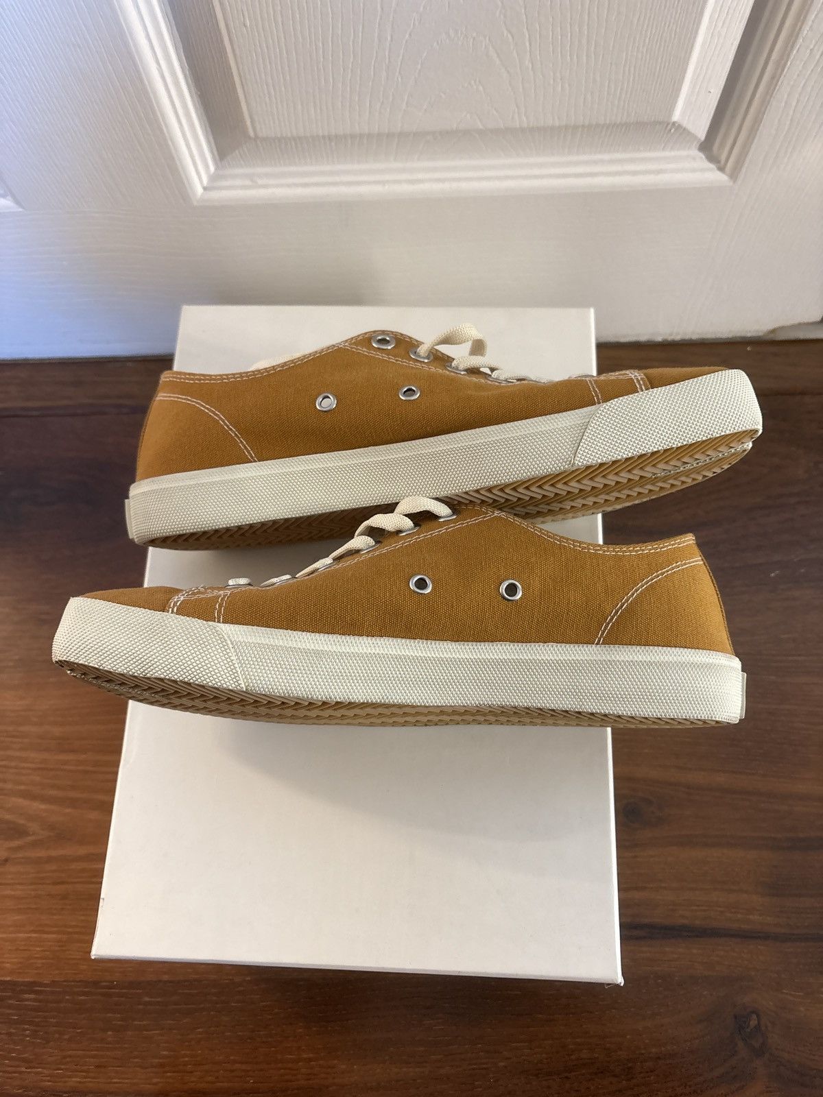 Maison Margiela Low Top Tabi Sneakers Size US 8.5 / EU 41-42 - 2 Thumbnail