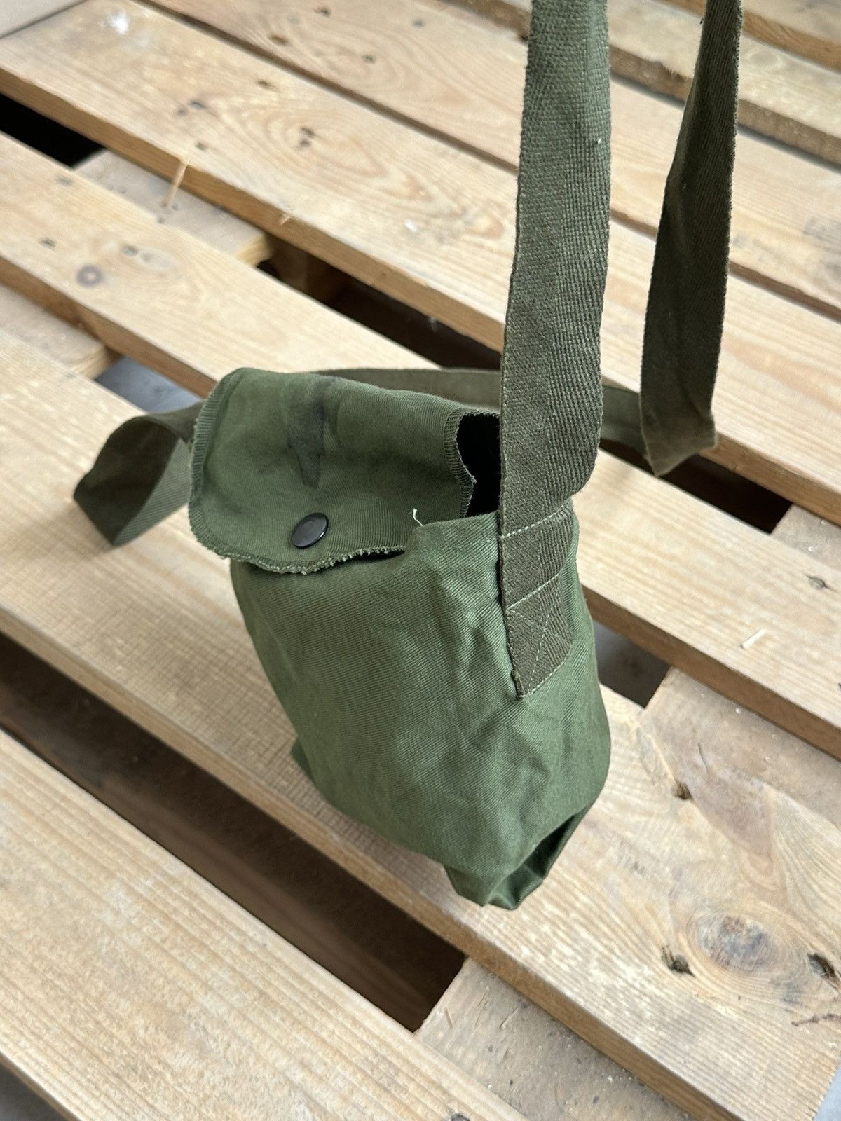 Vintage Vintage 90s 5.56mm F1 Ball Khaki Ammo Shoulder Bag Size ONE SIZE - 4 Thumbnail