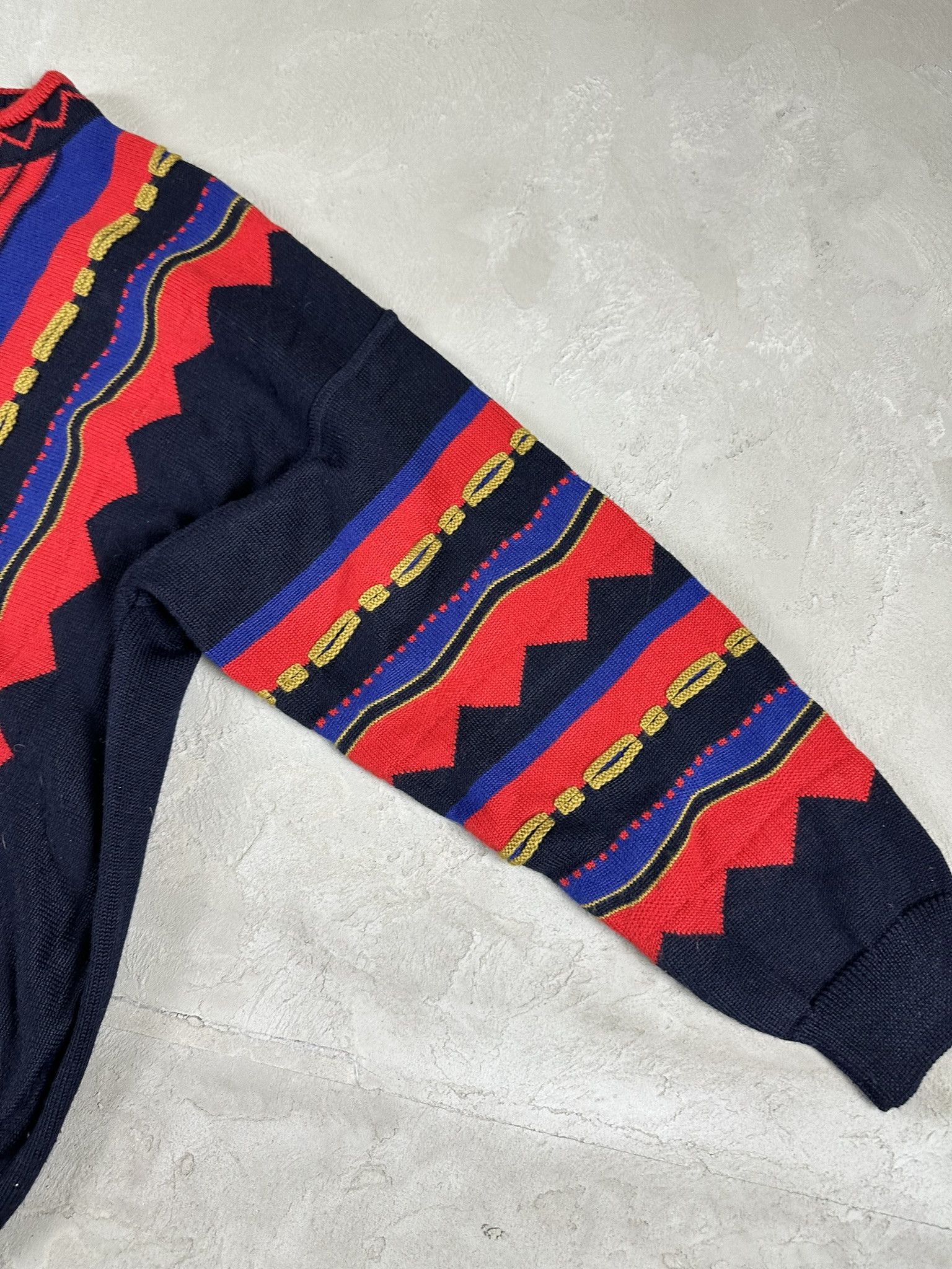 Vintage Vintage 3D Cable Wool Crazy Abstract Boxy Knit Sweater Size US L / EU 52-54 / 3 - 8 Thumbnail