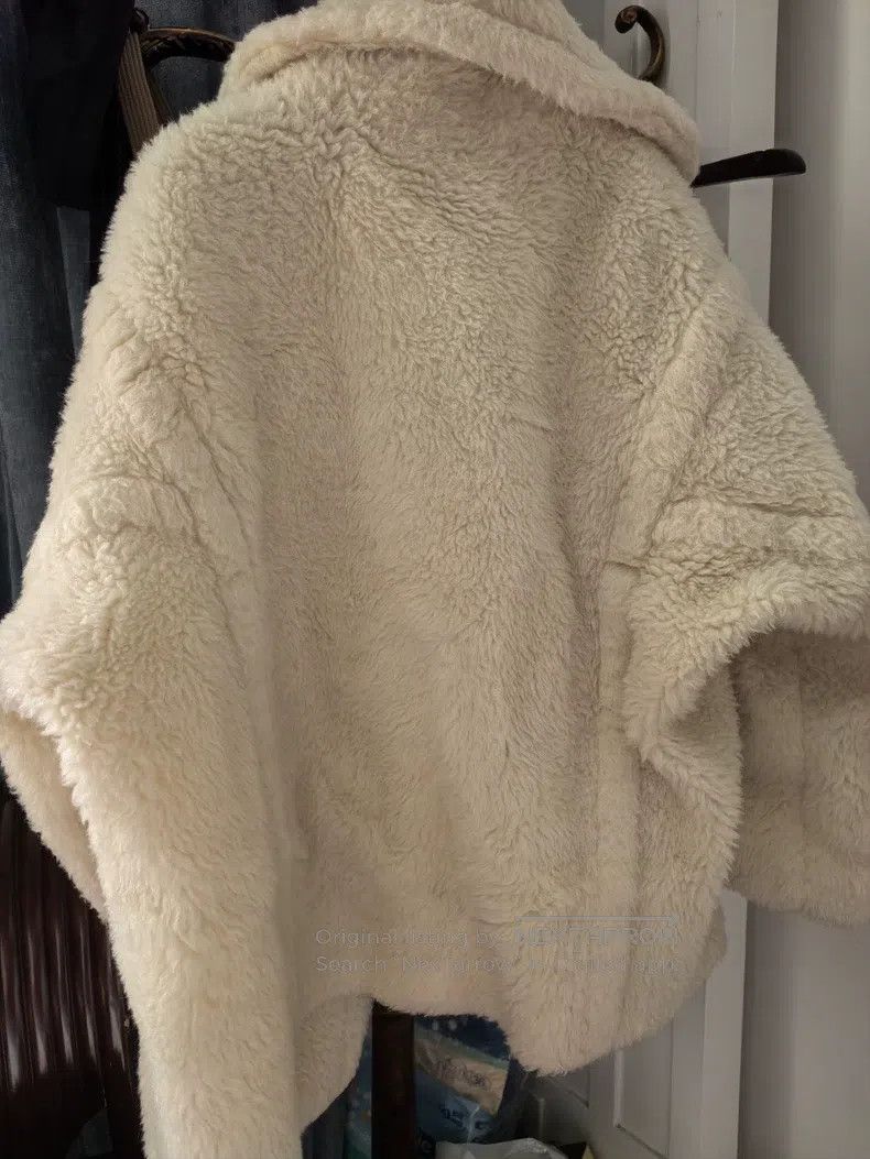 Max Mara Max Mara White Teddy Short Coat Jacket Size S / US 4 / IT 40 - 2 Thumbnail