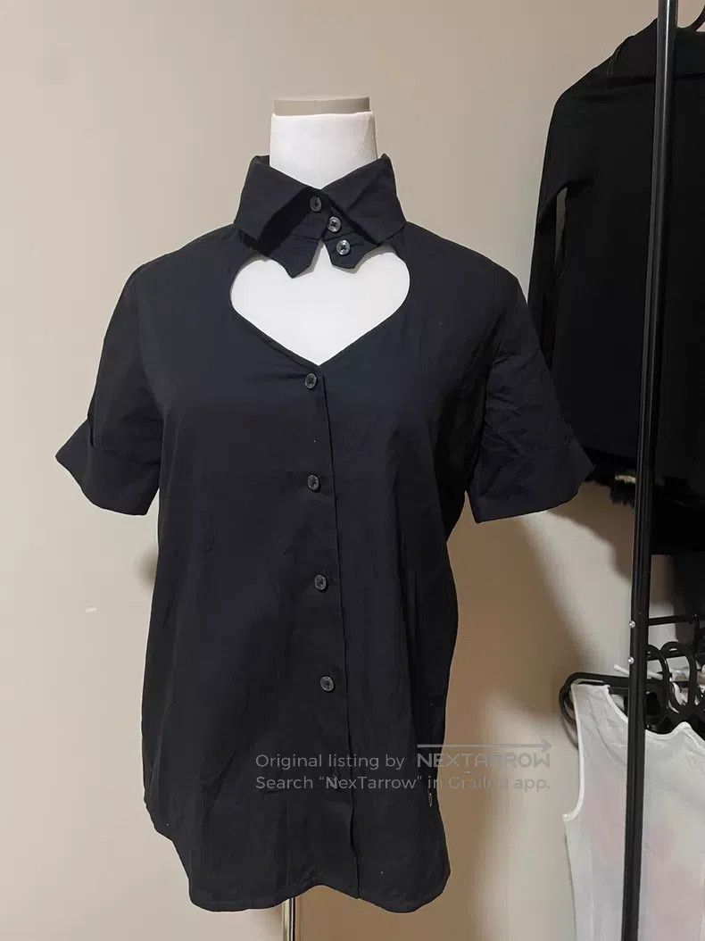 Vivienne Westwood Vivienne Westwood Heart Cut-Out Black Shirt Short Sleeve Size M / US 6-8 / IT 42-44 - 1 Thumbnail