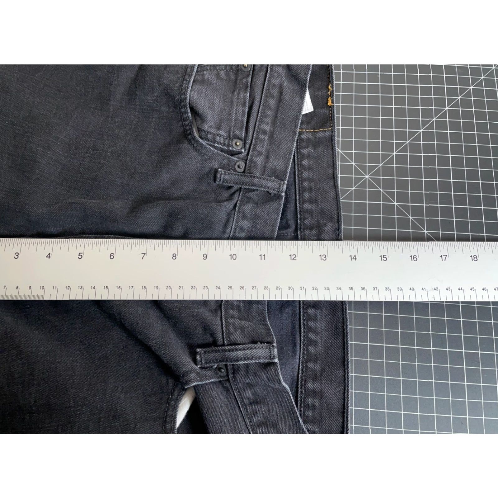 Levi's VINTAGE Levi's 501 Jeans Men's Regular Fit Straight Leg Black Denim 34 x 30 Casual Size US 34 / EU 50 - 7 Thumbnail