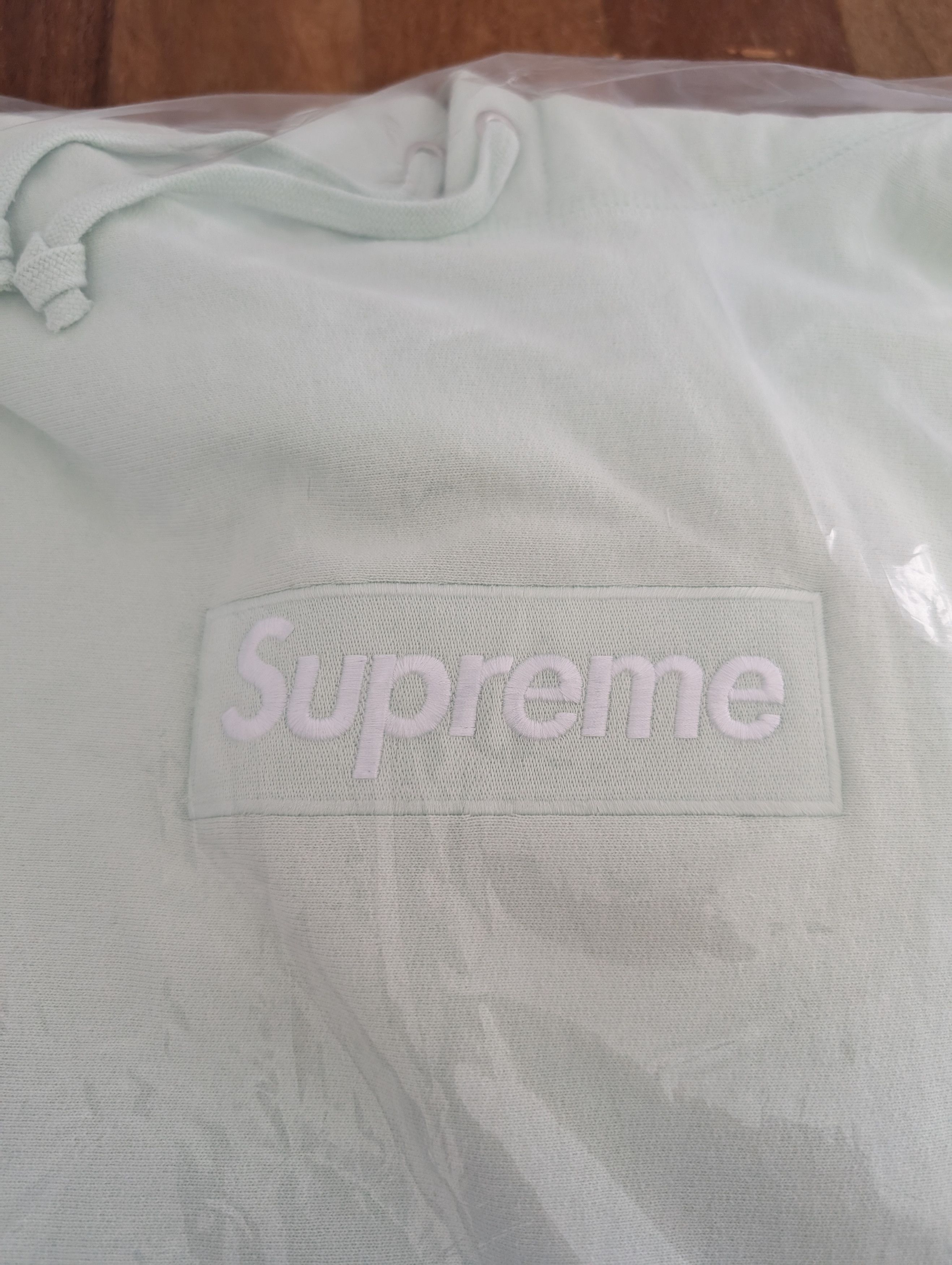 Supreme FW23 Mint box logo hoodie DSWT Medium Size US M / EU 48-50 / 2 - 2 Thumbnail