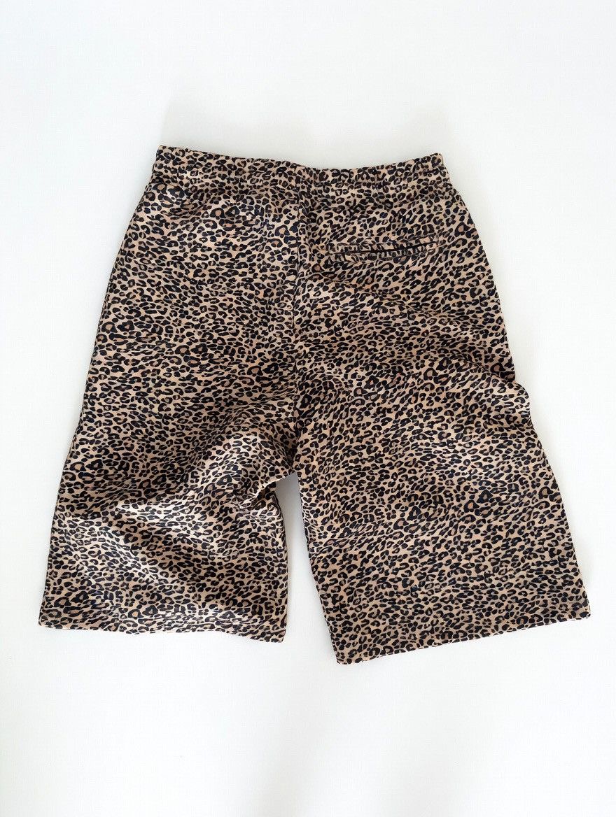 Other Azva Leopard Sweat Shorts medium Size US 32 / EU 48 - 2 Thumbnail