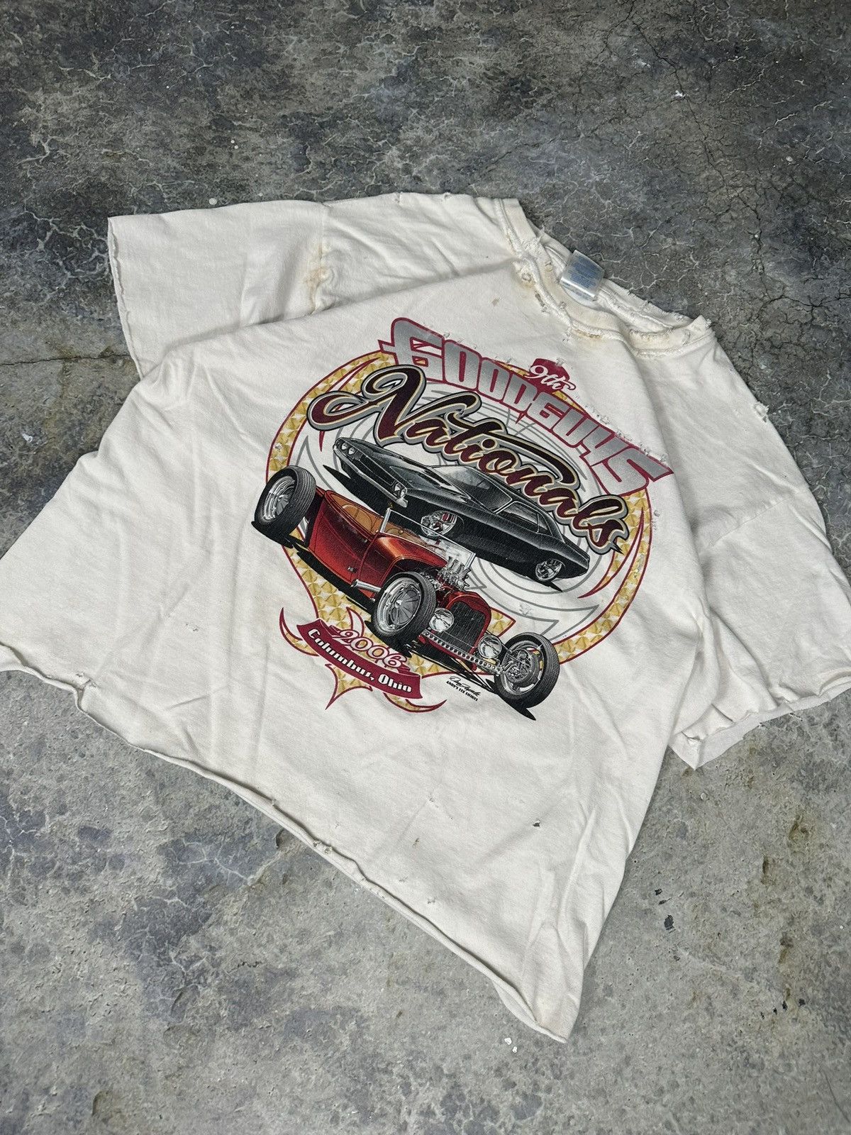 Vintage Vintage Thrashed Cropped Classic Cars Tee Size US L / EU 52-54 / 3 - 3 Thumbnail