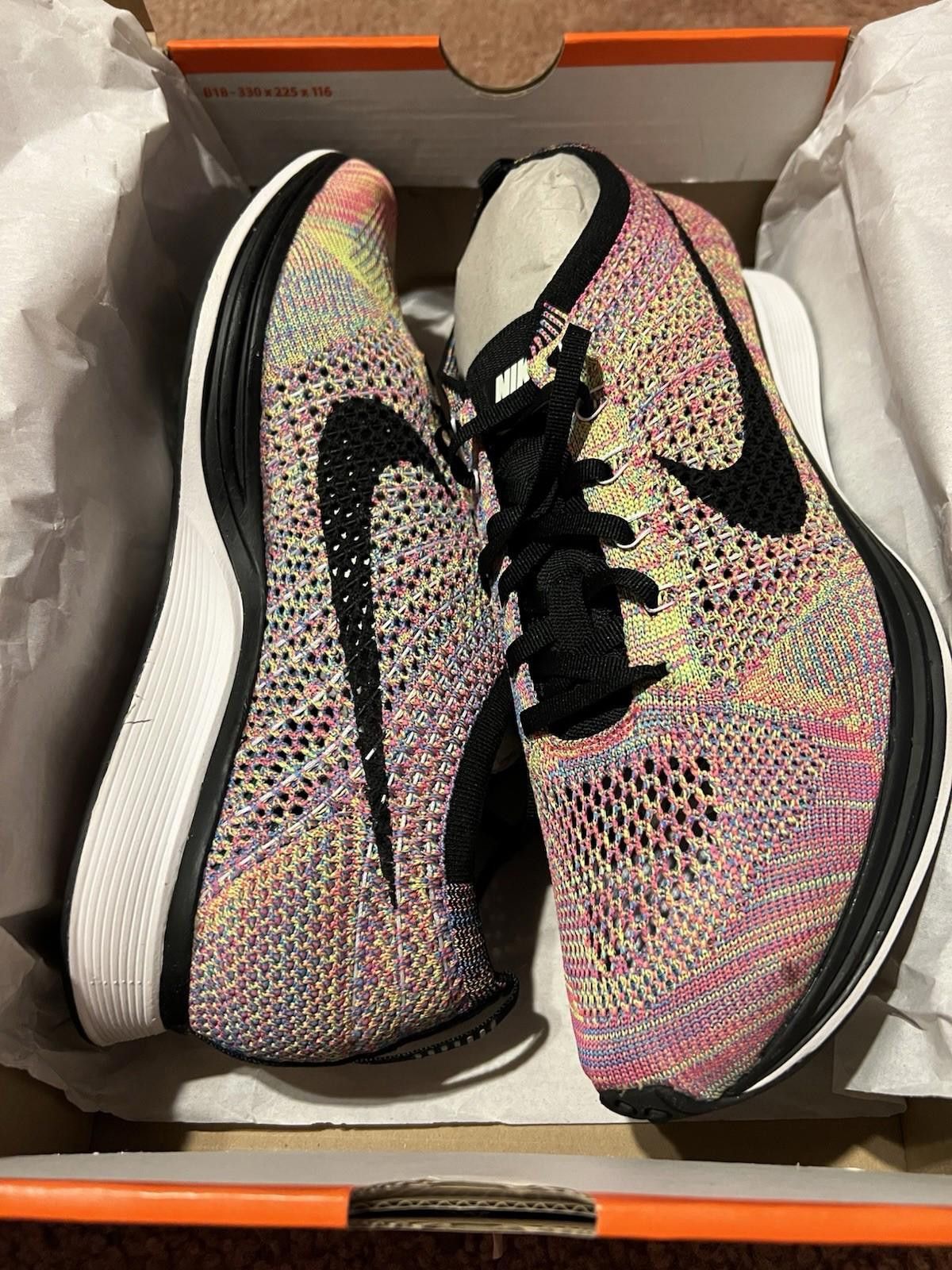 Nike 2013 Nike Flyknit Racer 526628 004 US11 Size US 11 / EU 44 - 3 Thumbnail