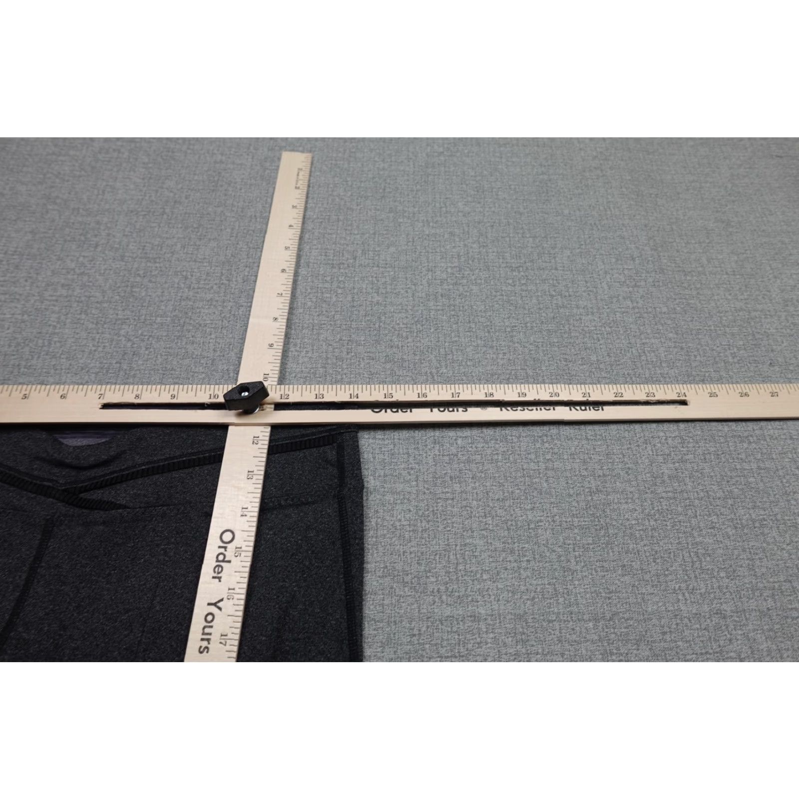Lululemon Lululemon Capri Leggings Womens 8 Gray Knit Stretch Ankle Slit Yoga Running Cropped Activewear Womens Slim Fit Size 30" / US 8 / IT 44 - 5 Thumbnail