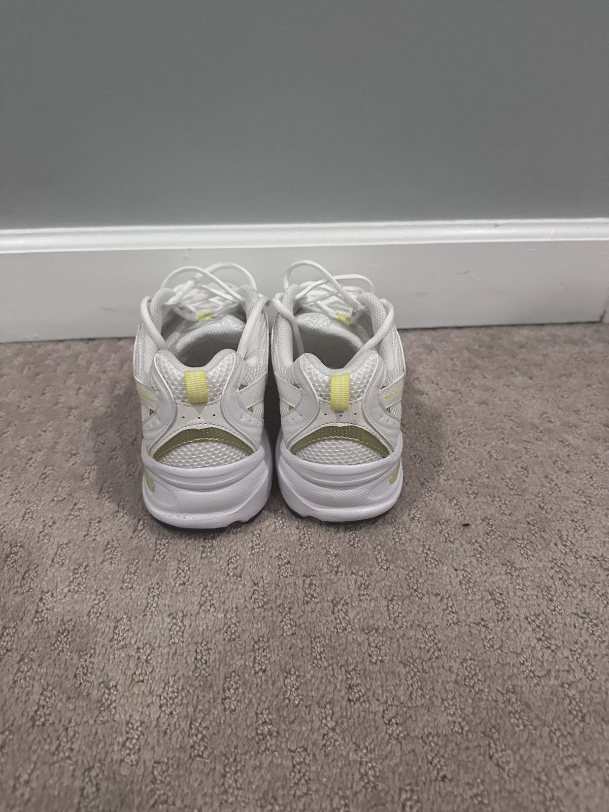 New Balance New Balance 530 Metallic Yello Size US 8.5 / EU 41-42 - 7 Thumbnail
