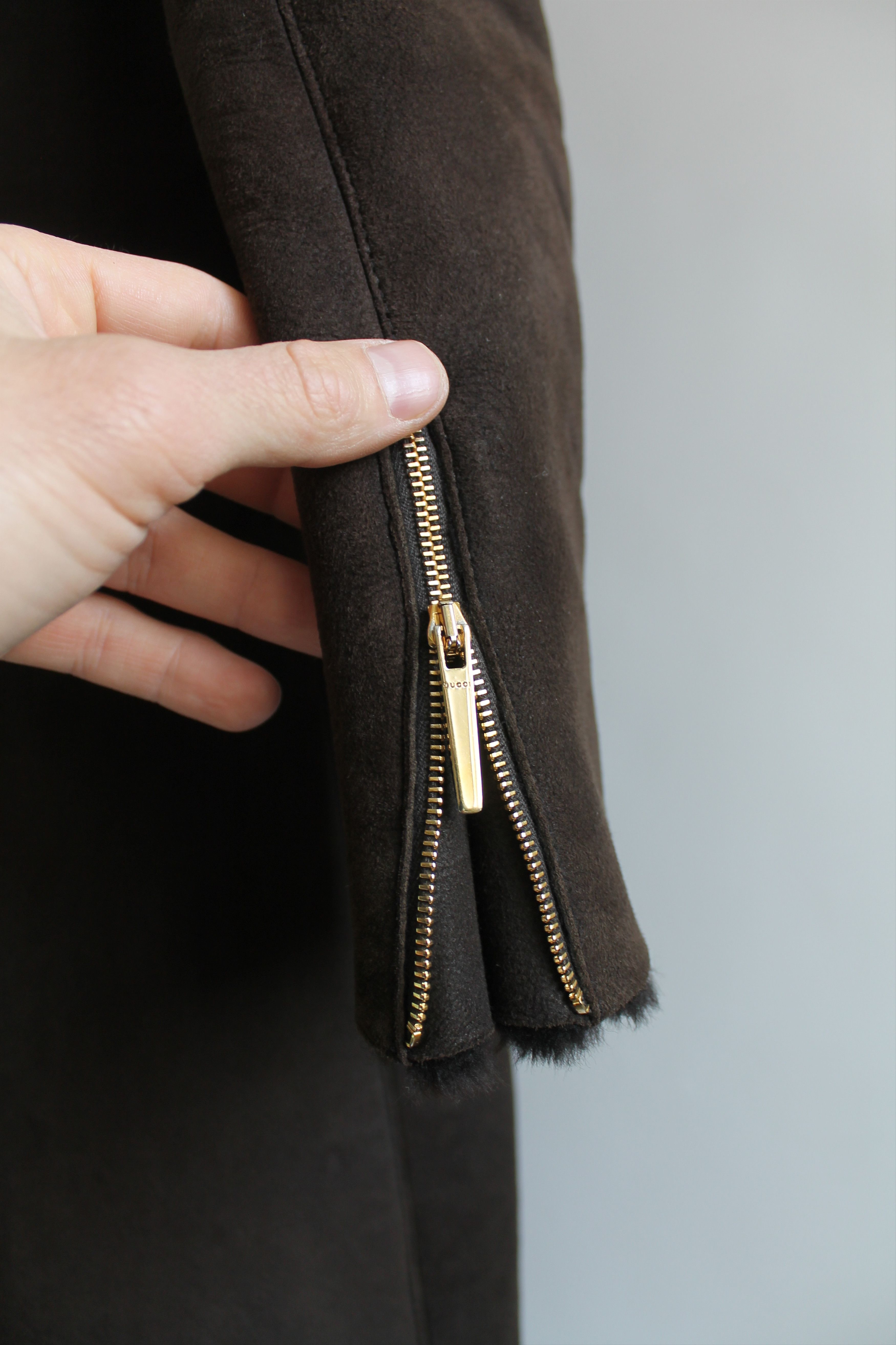 Gucci 90's GUCCI leather TOM FORD BELTED SHEARLING COAT brown Size M / US 6-8 / IT 42-44 - 5 Thumbnail