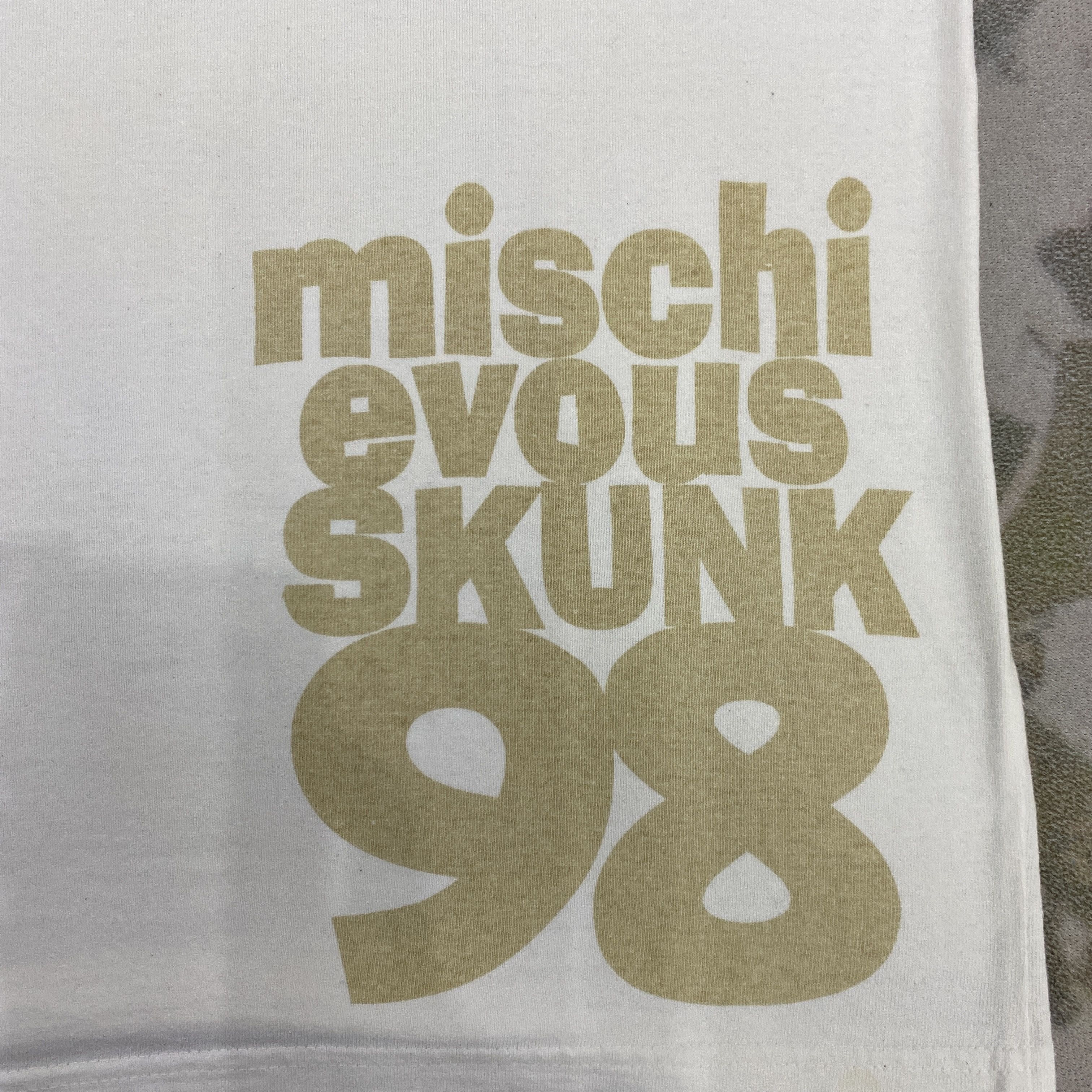 Band Tees Vintage Mischievous Skunk 98 Long Sleeve - K069 Size US L / EU 52-54 / 3 - 6 Thumbnail