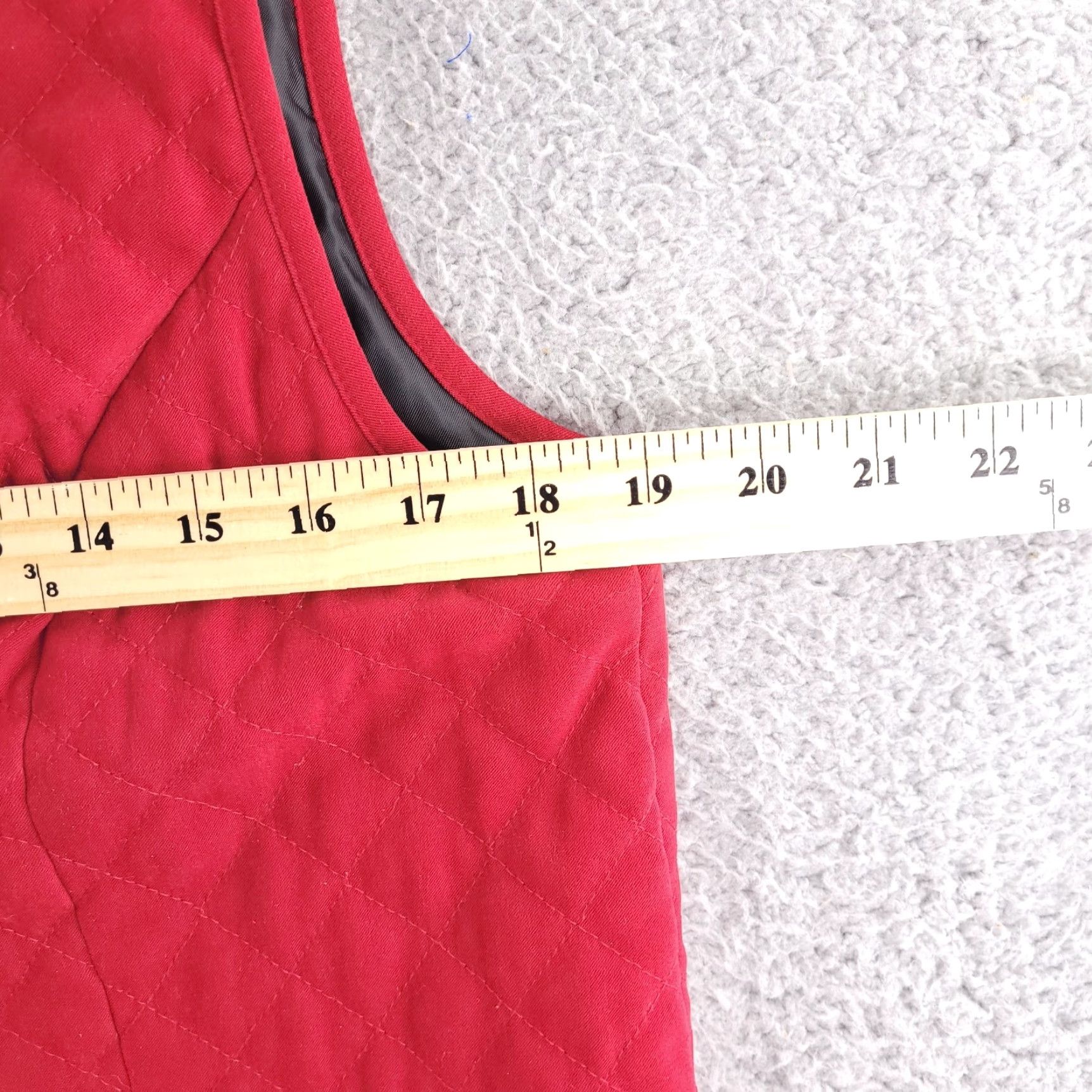 Talbots VINTAGE Talbots Quilted Vest Womens Small Red Sleeveless Snap Button Front Size S / US 4 / IT 40 - 6 Thumbnail