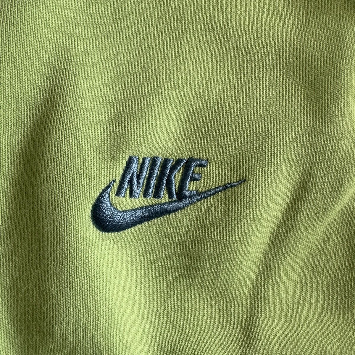 Nike nike lime green multiple logo crewneck Size US M / EU 48-50 / 2 - 4 Thumbnail