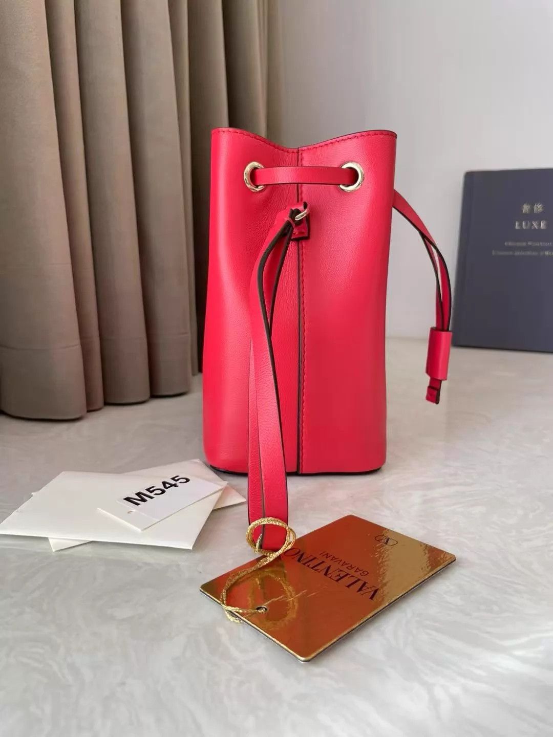 Valentino Valentino Festive Red Drawstring Bucket Bag M545 Size ONE SIZE - 2 Thumbnail