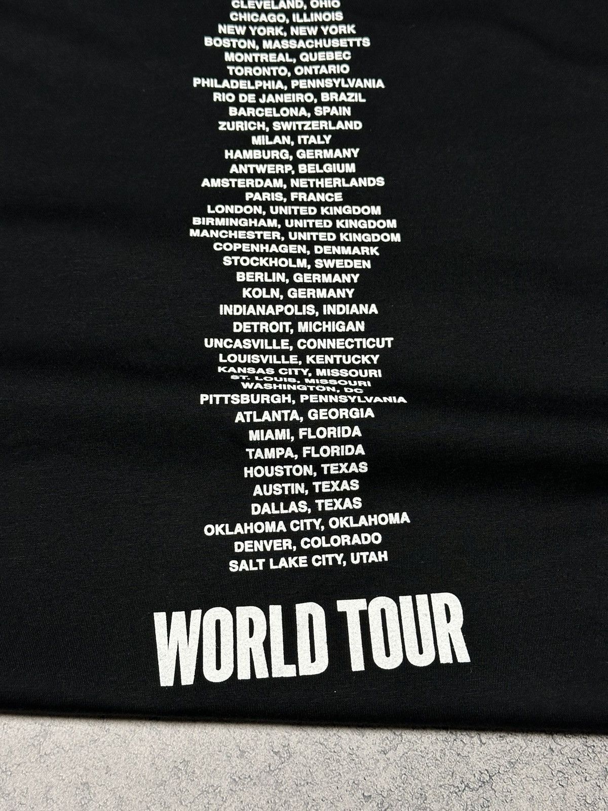 Band Tees Lady Gaga Joanne 2017 World Tour Photo T-Shirt Size US XL / EU 56 / 4 - 8 Thumbnail