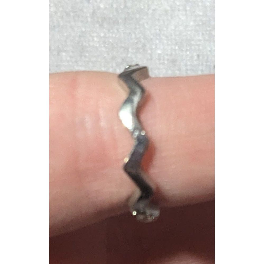 Other Elegant Glam Zigzag Rhinestone Silver Tone Ring Size 6 3/4 Size ONE SIZE - 10 Thumbnail