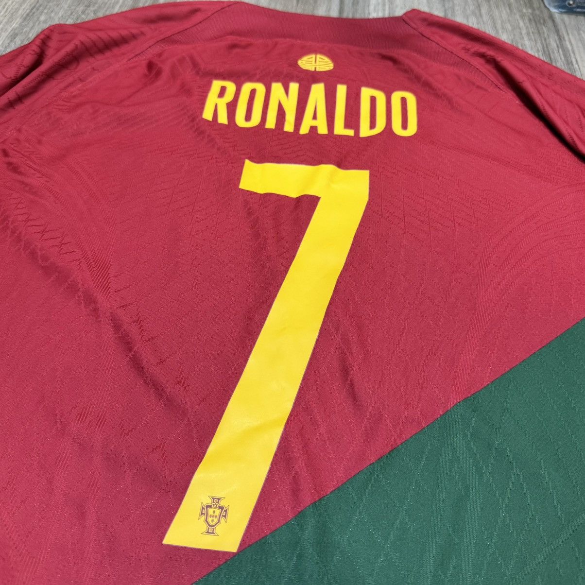 Nike Portugal WC2022 L/S player issue home shirt #7 Ronaldo Size US XL / EU 56 / 4 - 7 Thumbnail