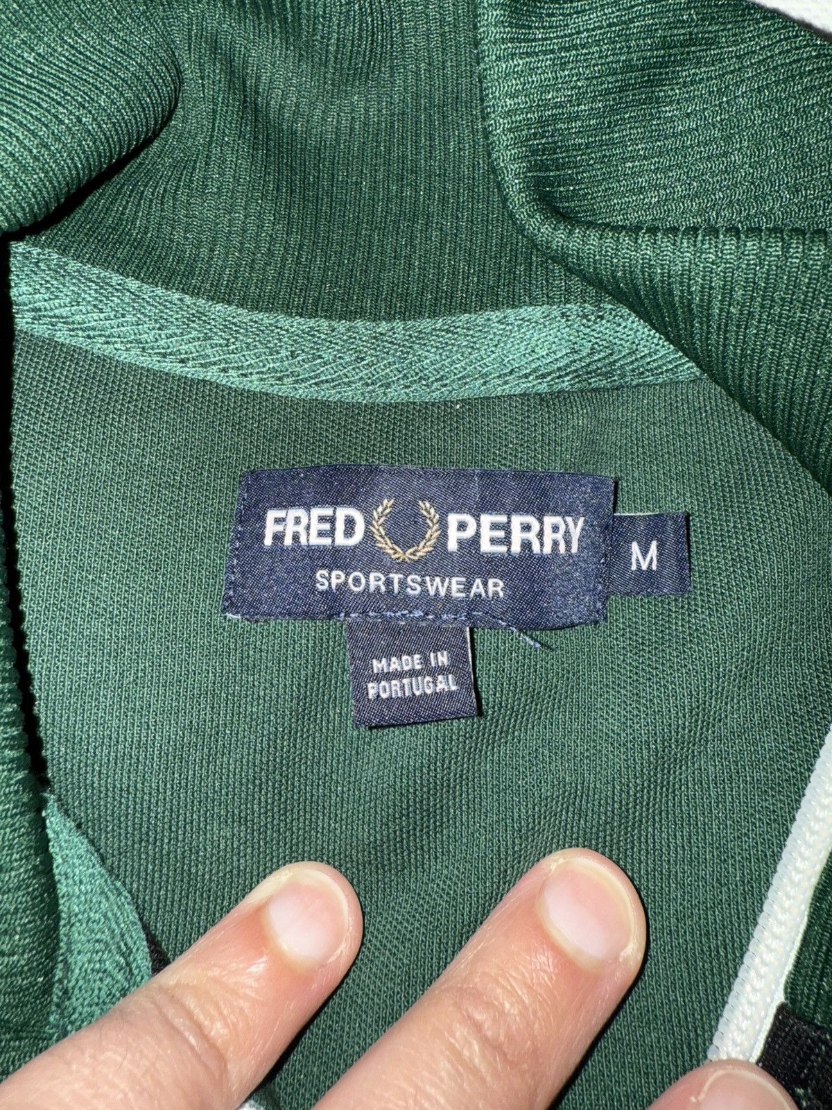 Fred Perry FRED PERRY TRACK JACKET (M) Size US M / EU 48-50 / 2 - 3 Thumbnail
