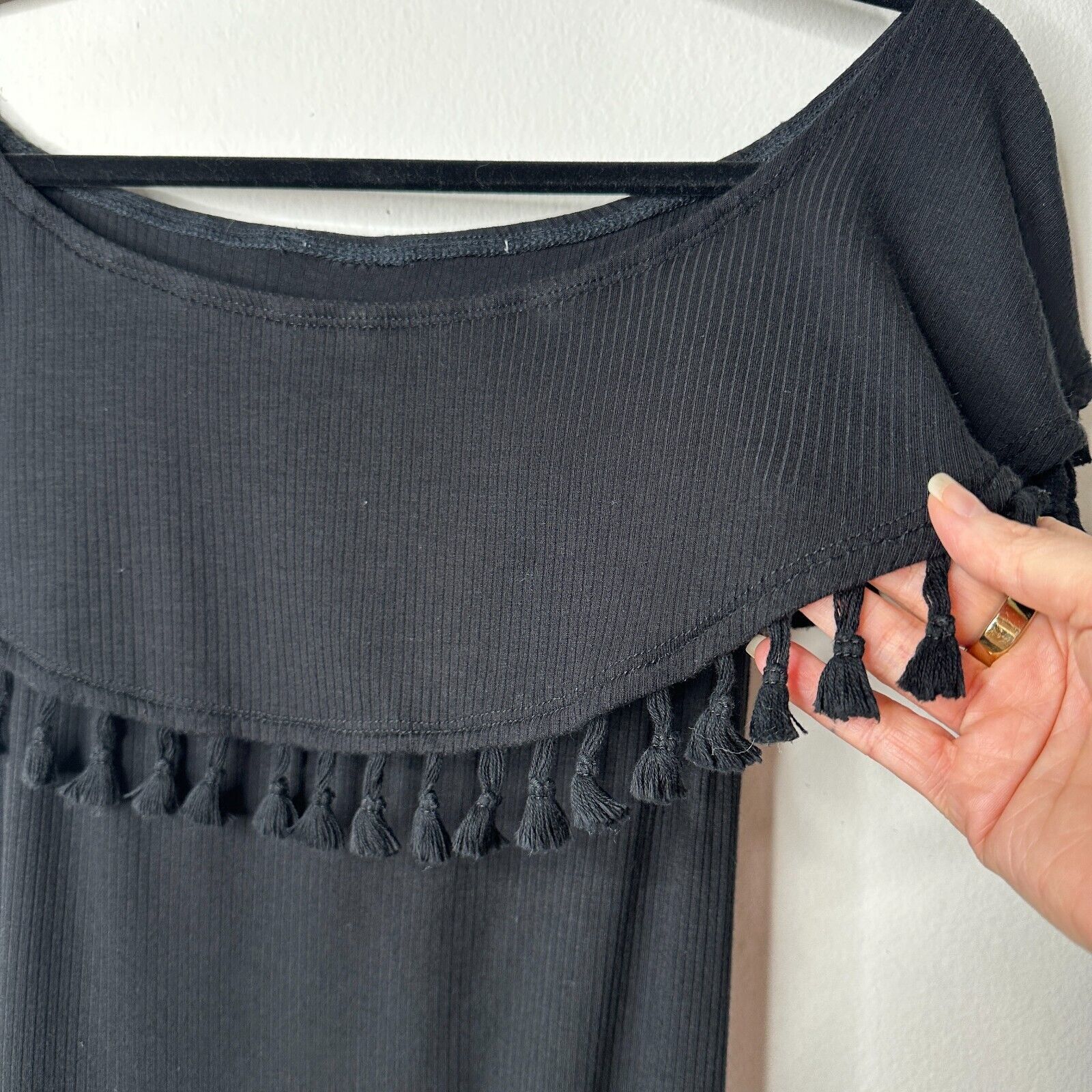 REVOLVE Revolve EastNWest Black Cabo Rib Tassel Off-Shoulder Mini S Size S / US 4 / IT 40 - 2 Thumbnail