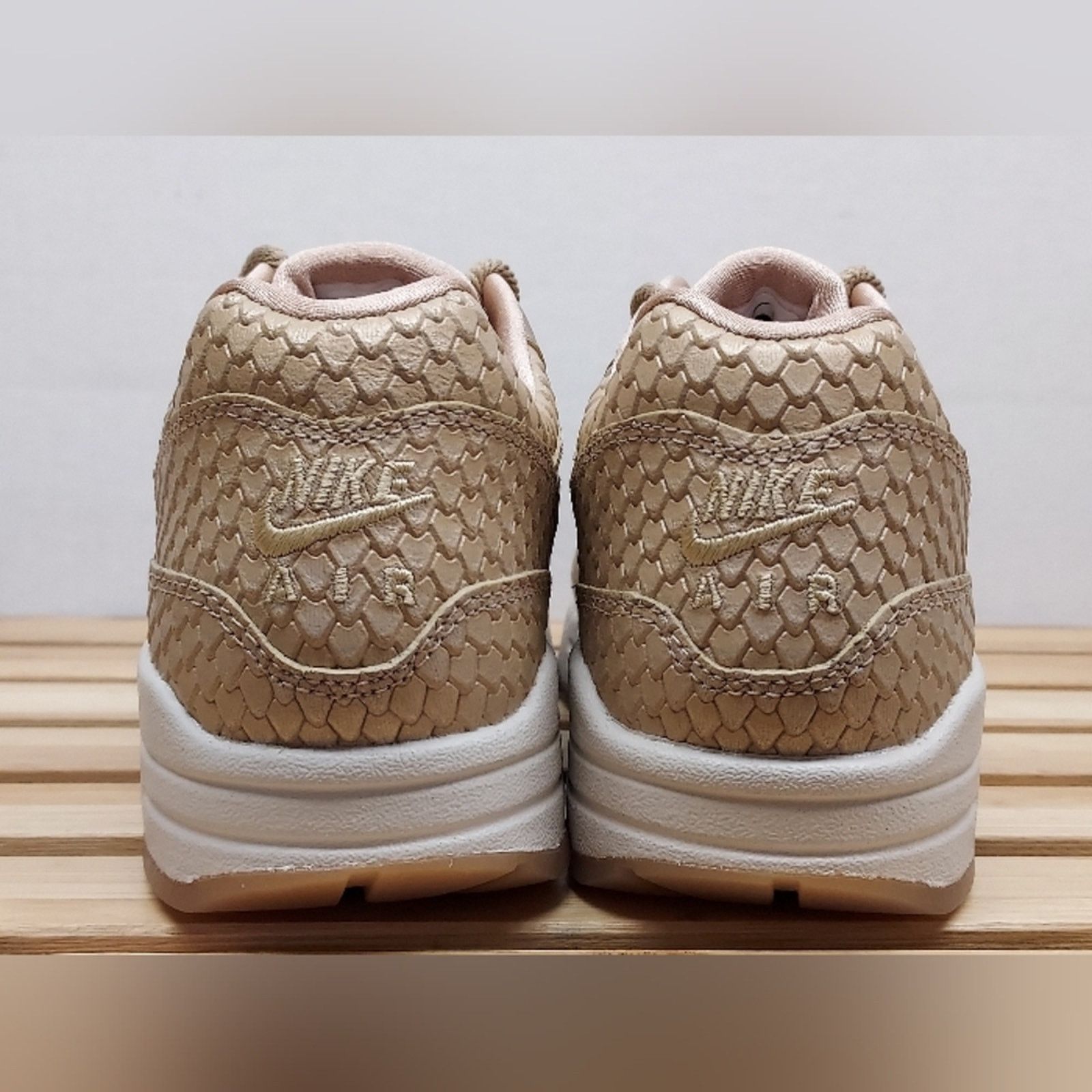 Nike Nike Womens Gold Air Max 1 Premium Athletic Shoes Size 7 Size US 7 / IT 37 - 8 Thumbnail