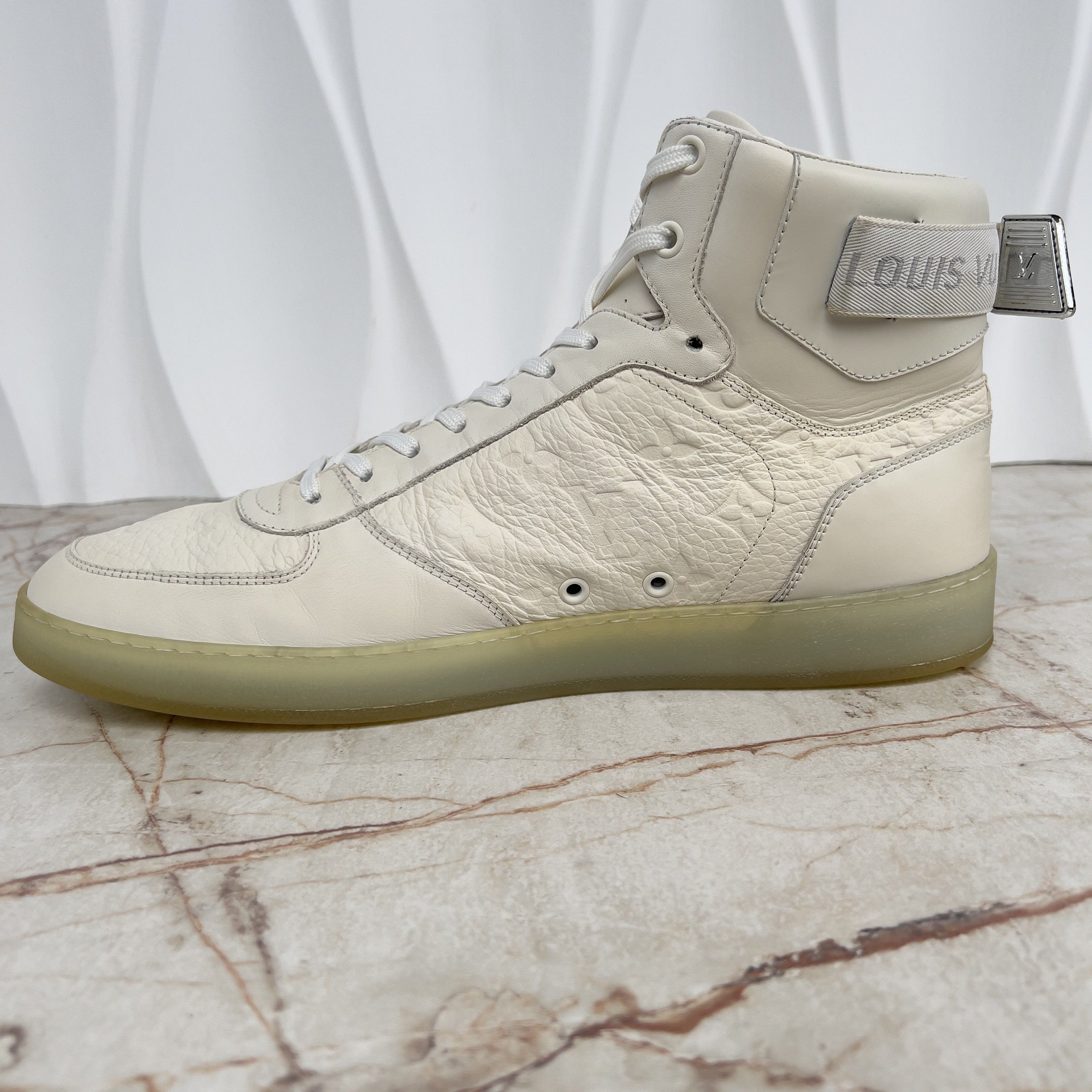 Louis Vuitton Rivoli LV Monogram Sneakers White Leather Size US 10.5 / EU 43-44 - 5 Thumbnail