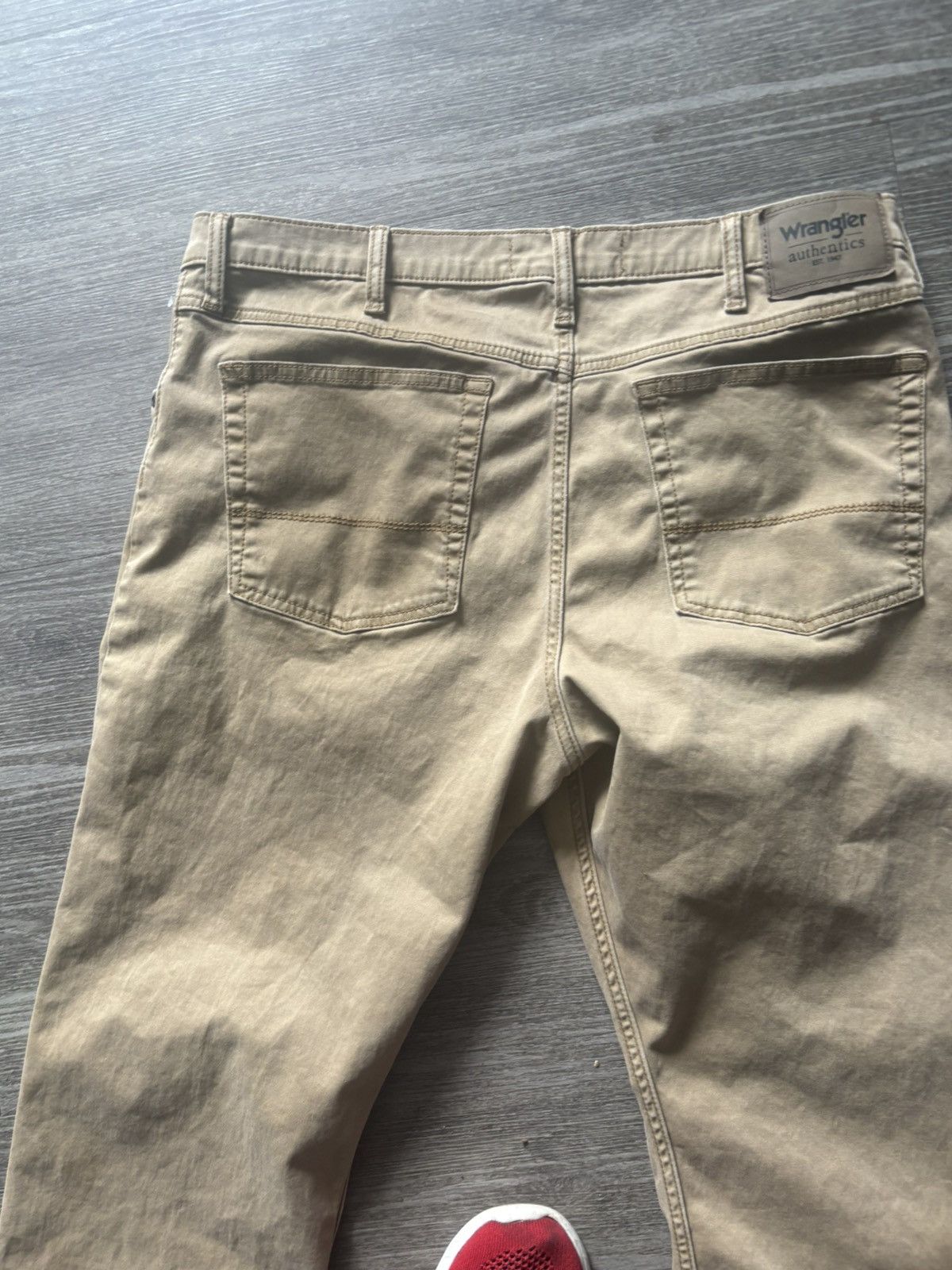 Wrangler Wrangler Authentics Beige Casual Straight Stretch Size 36x30 Size US 36 / EU 52 - 4 Thumbnail