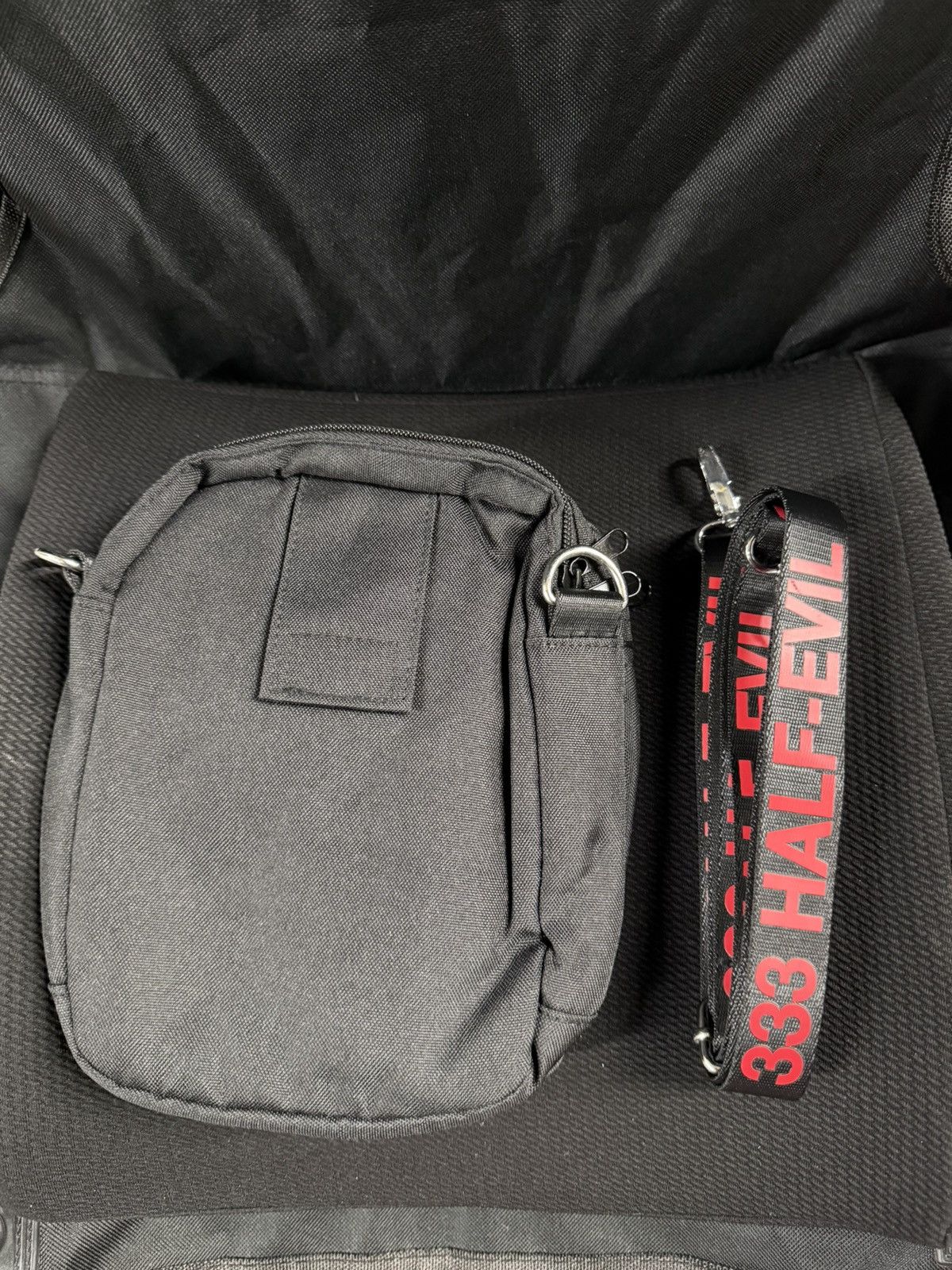 Half Evil Half evil 333 red shoulder bag Size ONE SIZE - 2 Thumbnail