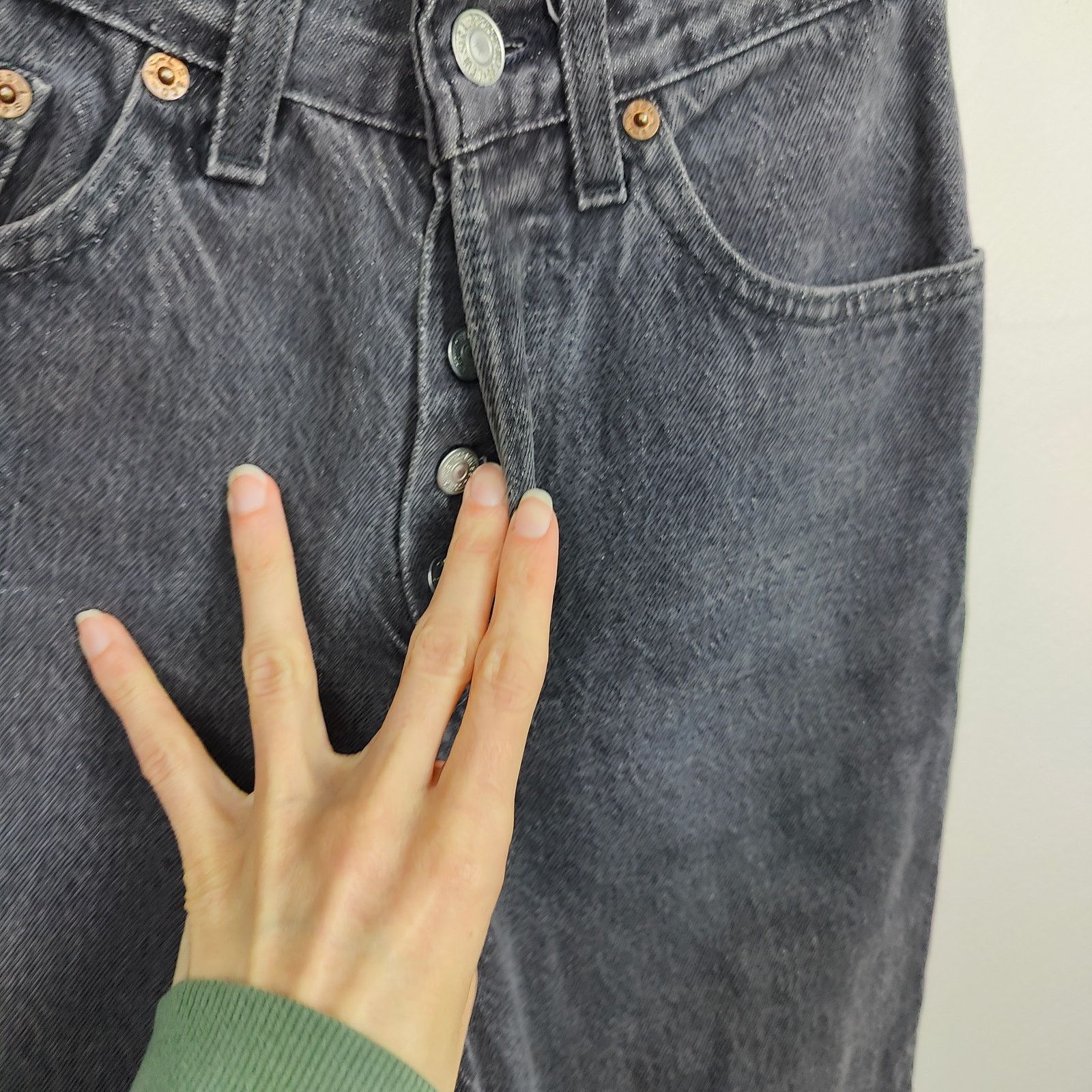 Levi's Vintage Levi's 501 Jeans Womens 24 Button Fly Tapered Size 24" / US 00 / IT 34 - 3 Thumbnail