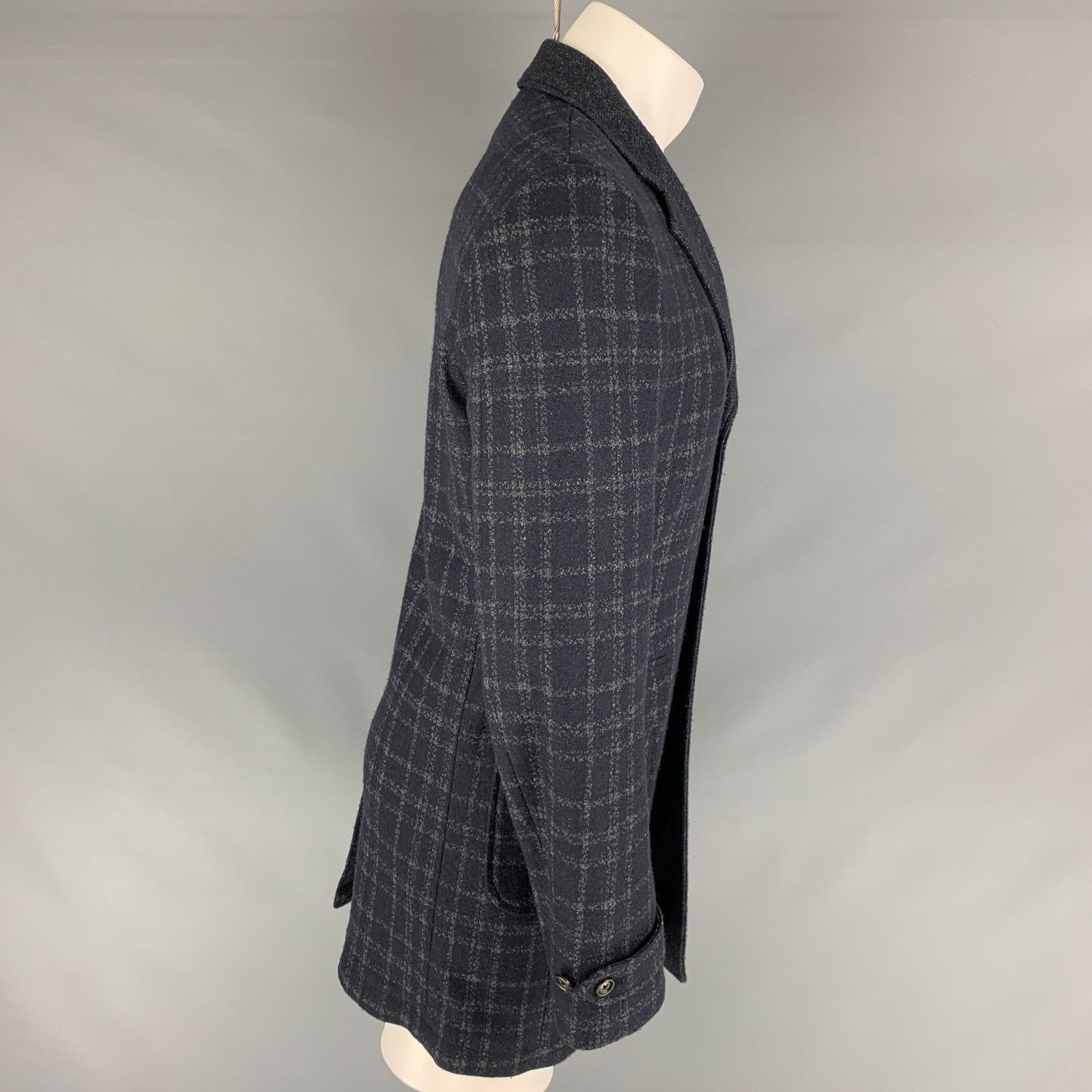 Saks Fifth Avenue SAKS FIFTH AVENUE Size 40 Navy Grey Plaid Wool Blend Coat Size US L / EU 52-54 / 3 - 3 Thumbnail