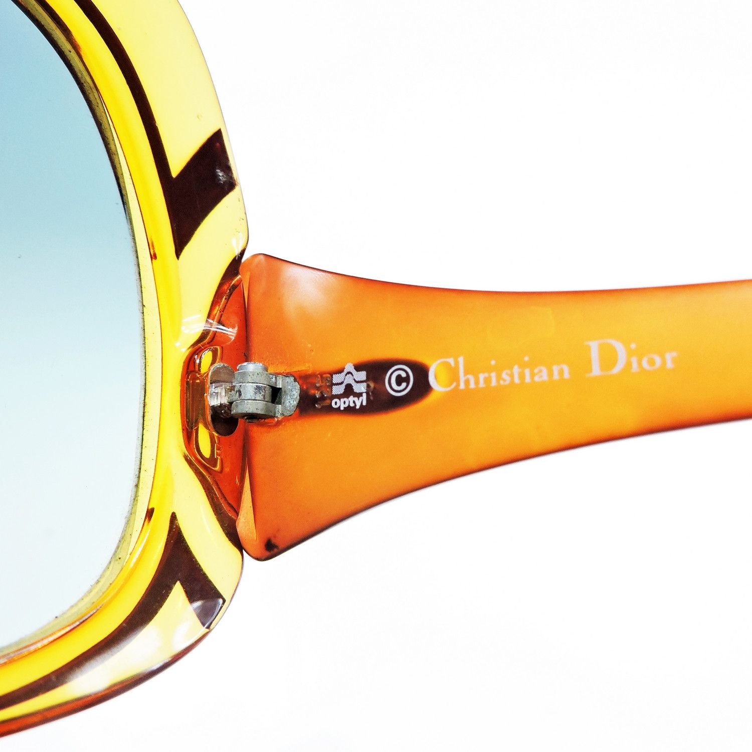 Dior 80’S CHRISTIAN DIOR FEMININE DESIGNER SUNGLASSES [2044] Size ONE SIZE - 8 Thumbnail