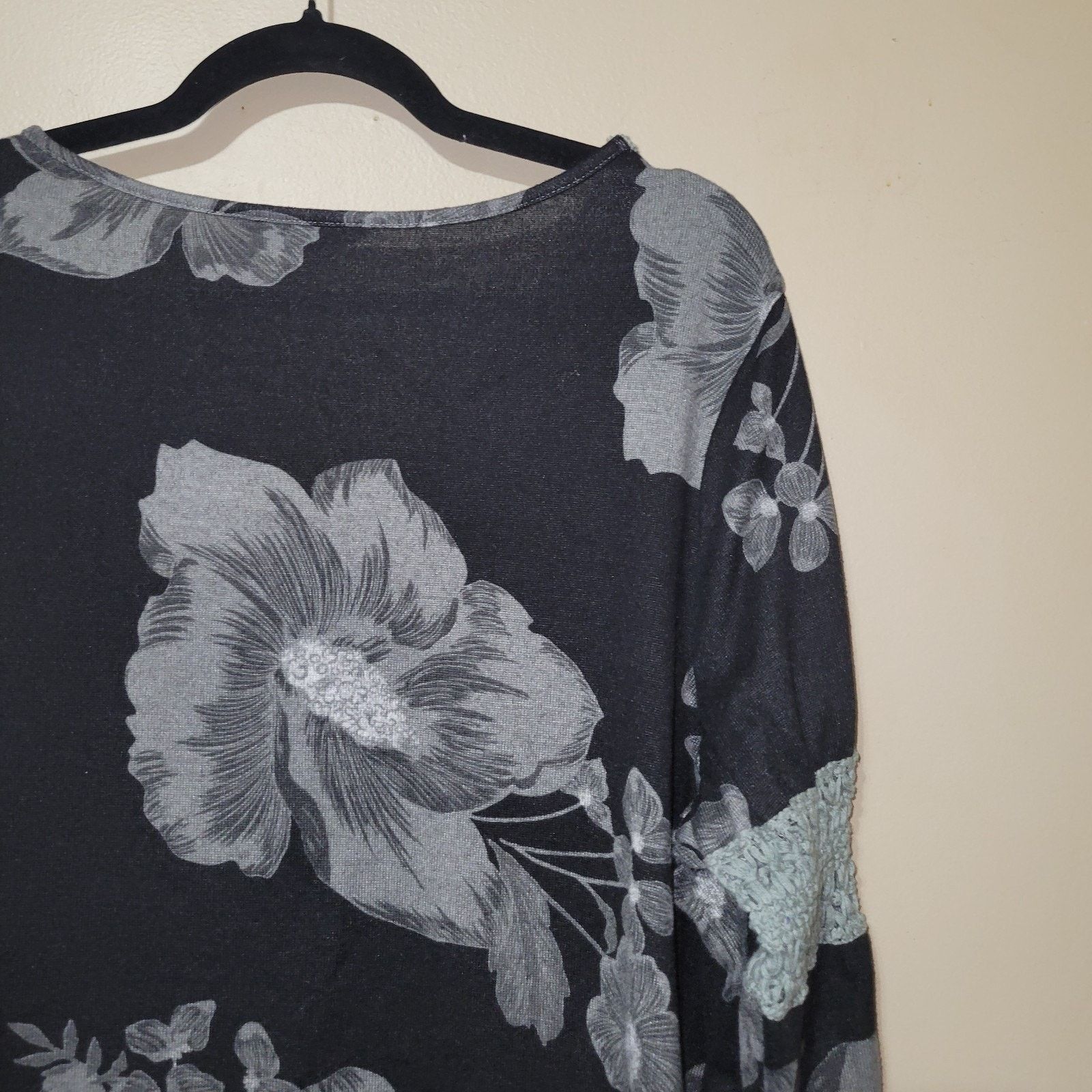 & Other Stories BloomChic 18-20 Floral Print Crochet Trim Top Black Gray Size XXL / US 16-18 / IT 52-54 - 12 Thumbnail