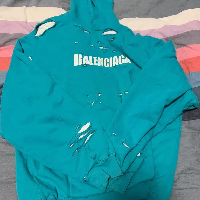 Balenciaga Balenciaga Lake green holey hooded sweatshirt Size US S / EU 44-46 / 1 - 1 Thumbnail