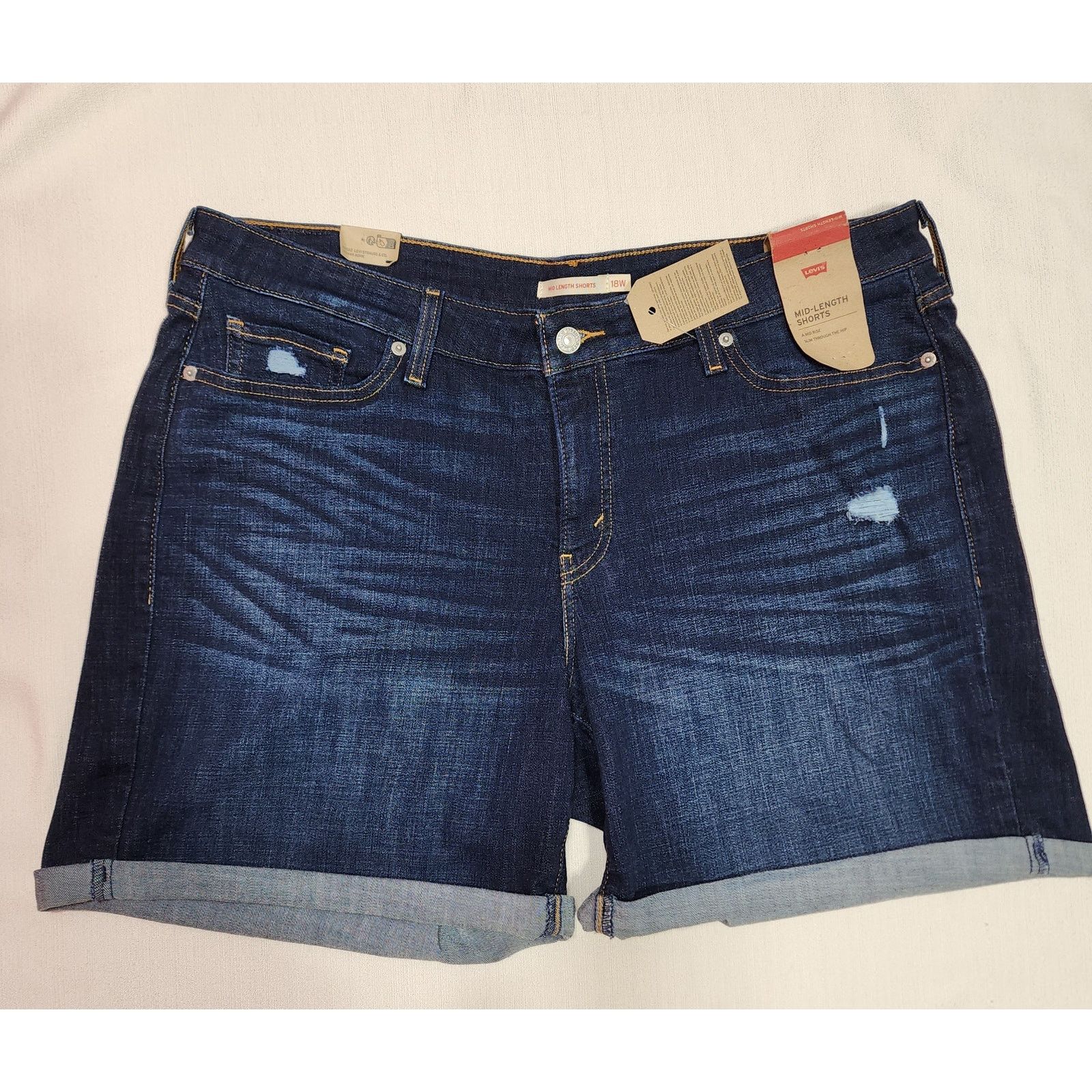 Levi's Levi's Mid-length shorts W36'' x L17'' Size US 36 / EU 52 - 1 Thumbnail