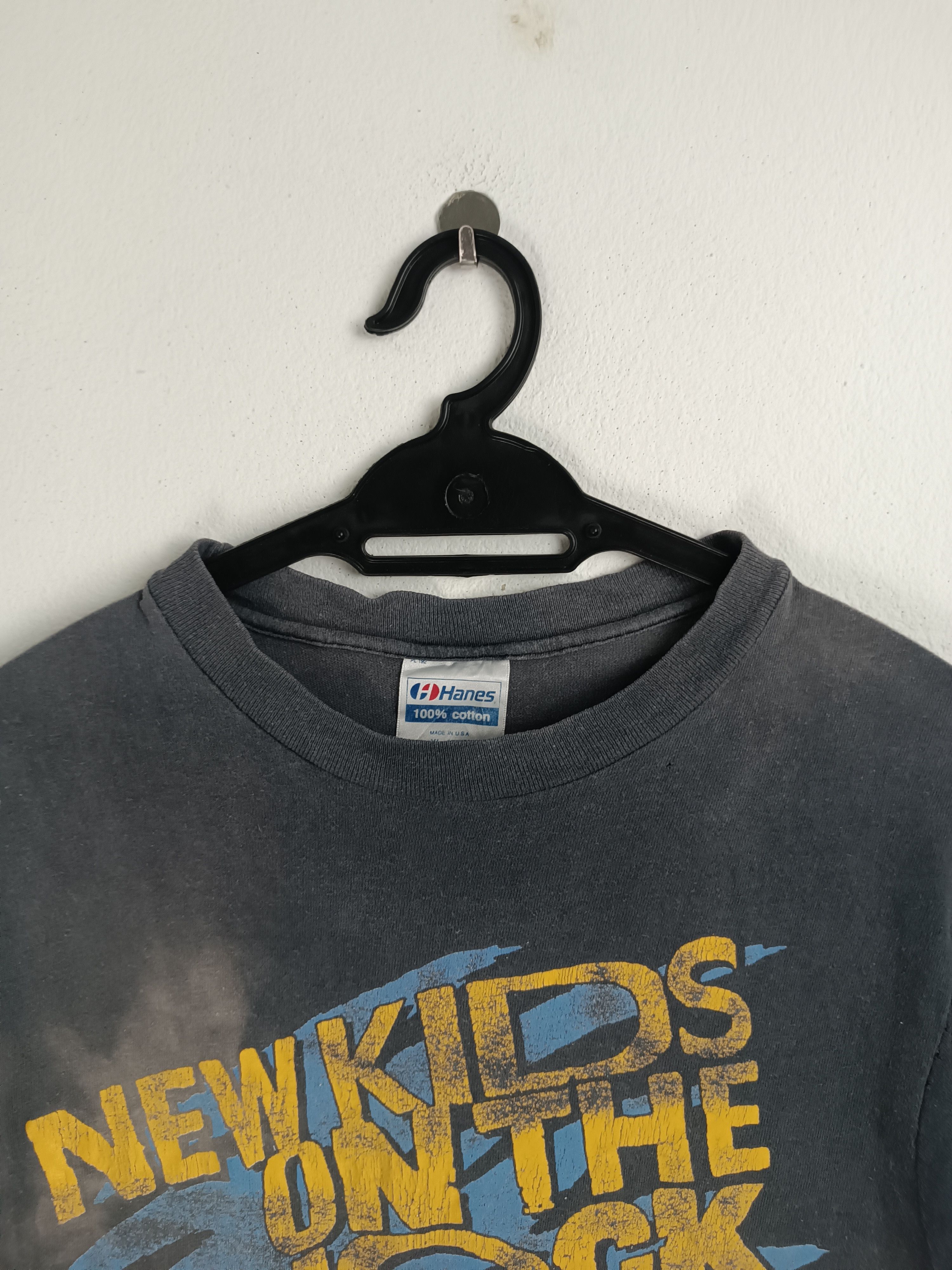 Vintage THRASHED FADED VINTAGE 80s NEW KIDS ON THE BLOCK VERY RARE Size US S / EU 44-46 / 1 - 9 Thumbnail