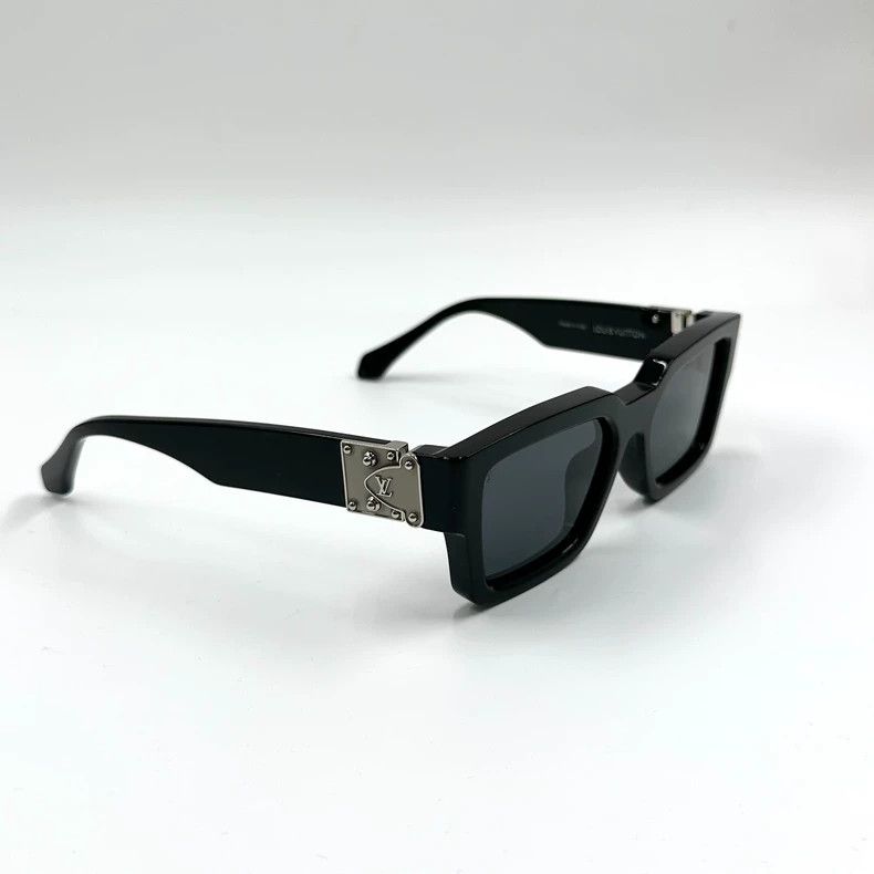Louis Vuitton Louis Vuitton Millionaire Black Sunglasses Size ONE SIZE - 3 Thumbnail