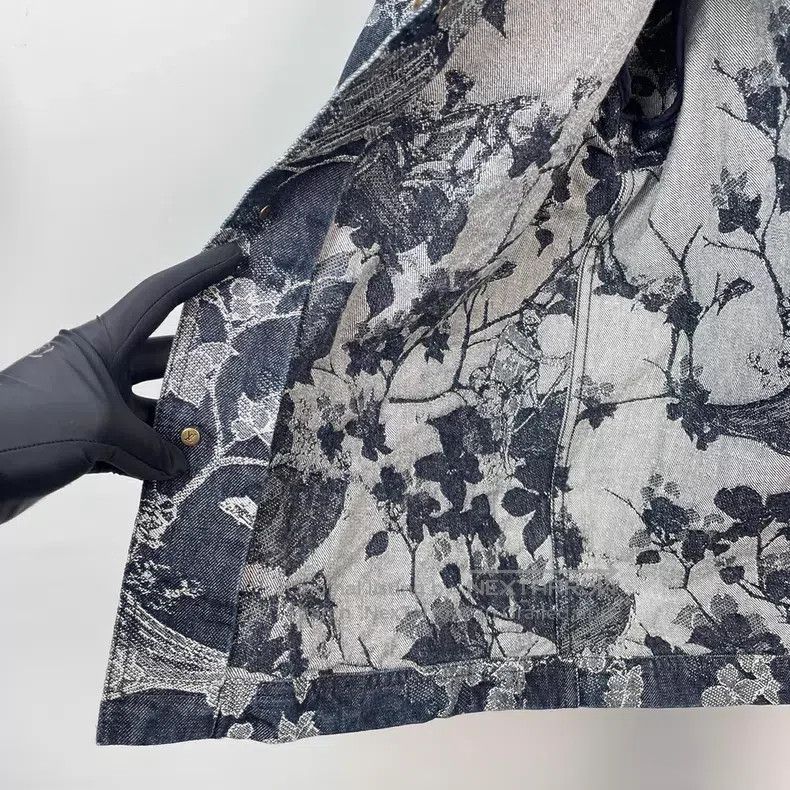 Louis Vuitton Louis Vuitton Blue floral embroidered logo denim short sle Size US M / EU 48-50 / 2 - 3 Thumbnail