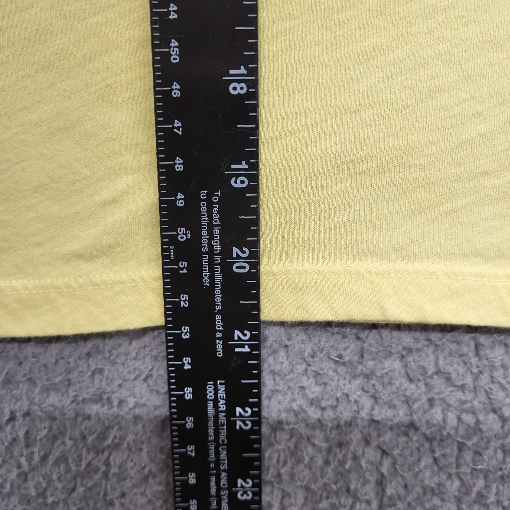 American Eagle Outfitters American Eagle T-Shirt Women's Size Medium Buttery Yellow New York City Cropped Size M / US 6-8 / IT 42-44 - 6 Thumbnail