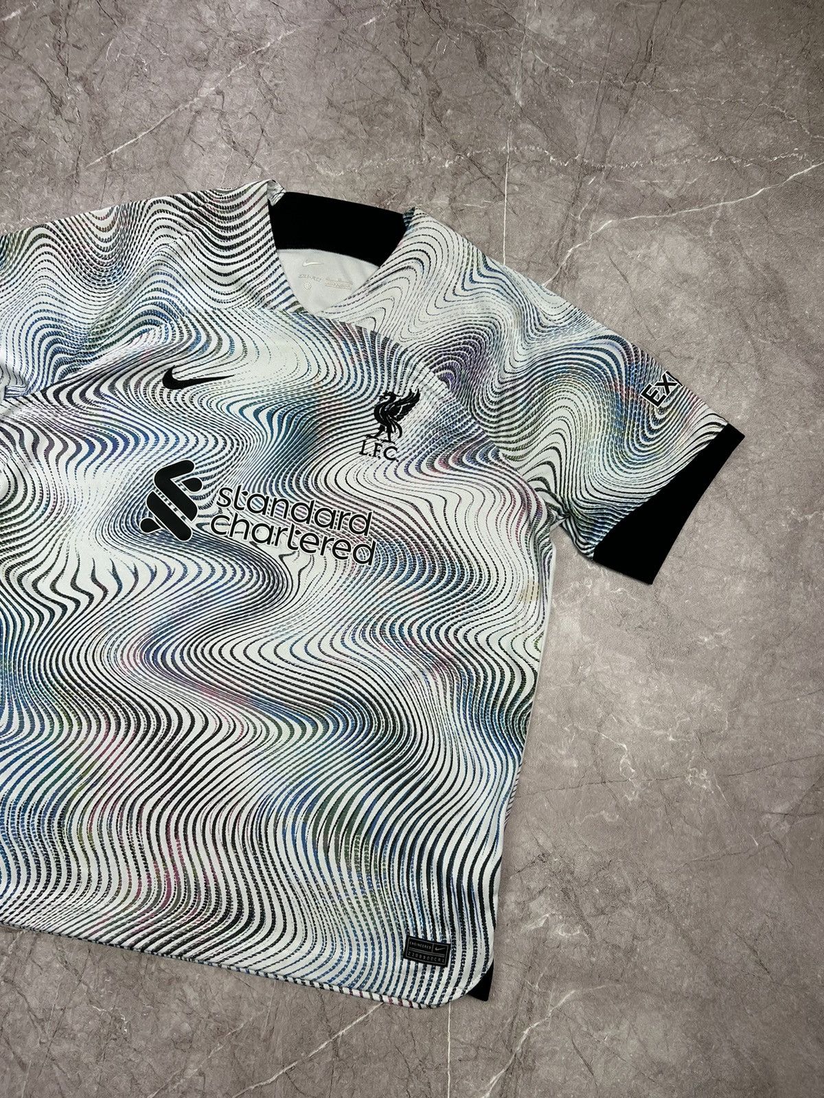 Nike LIVERPOOL 2022-2023 Darwin Size US XL / EU 56 / 4 - 3 Thumbnail