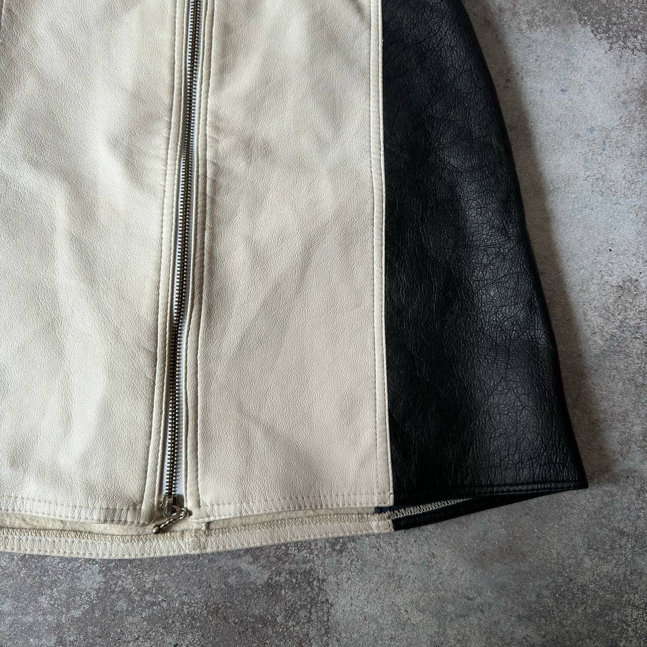 20471120 × Hysteric Glamour × Japanese Brand Japanese Vintage Faux Leather Zip Skirt Size 25" / US 0 / IT 36 - 4 Thumbnail