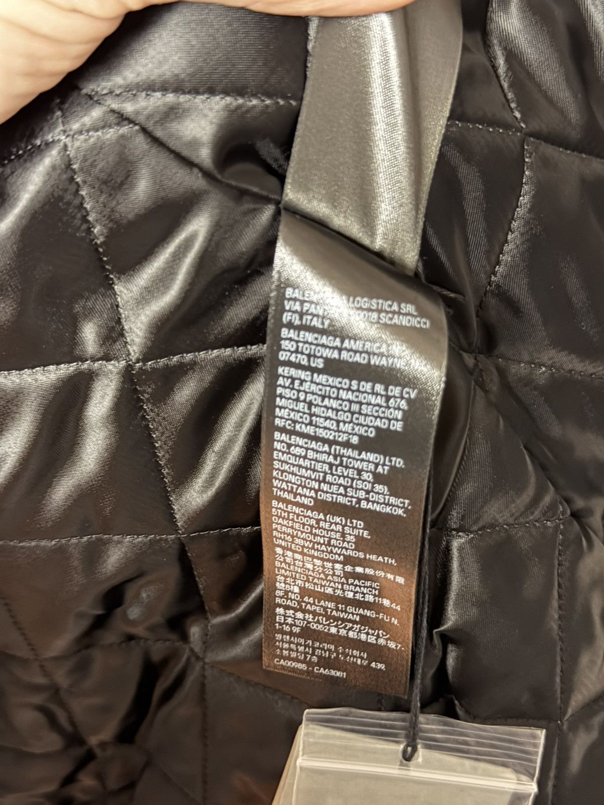 Balenciaga RARE - Summer 24 Cocoon Kick Leather Jacket M Size US M / EU 48-50 / 2 - 16 Thumbnail