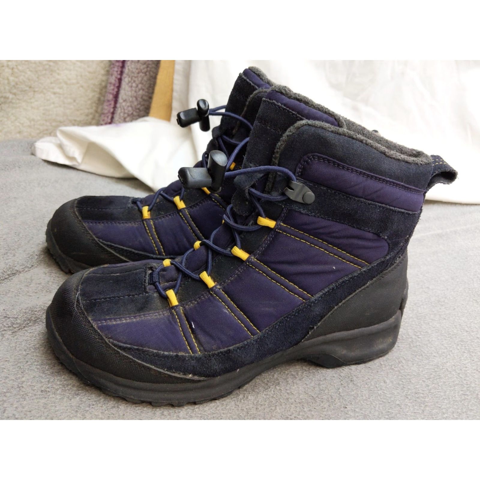 Lands' End VINTAGE? Lands' End Womens Boots Blue Waterproof Winter Snow Insulated Hiking Size 7 B Suede Rubber Outsole Women's Footwear Size US 7 / IT 37 - 2 Thumbnail