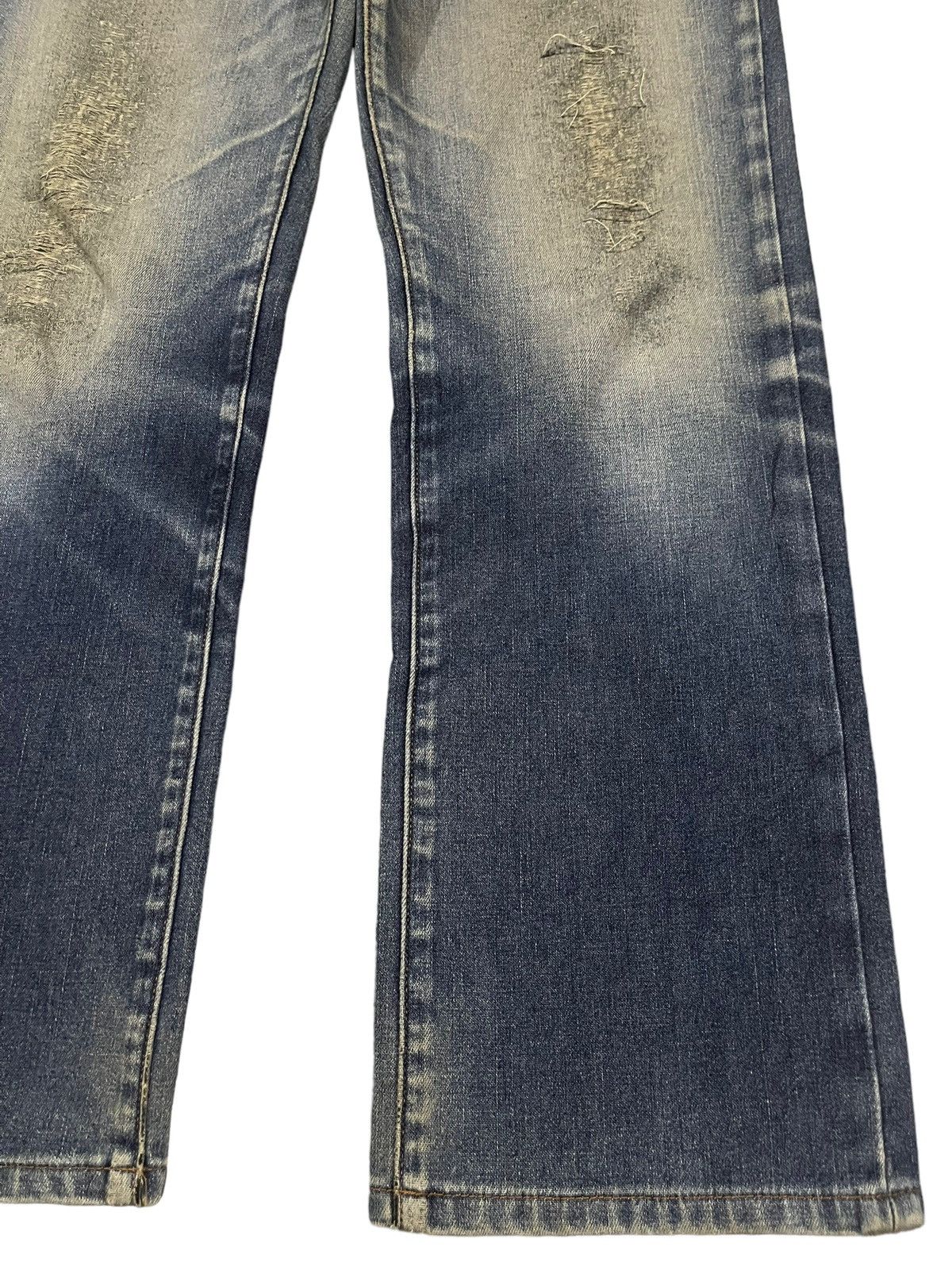 Uniqlo Vintage Japanese Uniqlo Blue Wash Style Distress Baggy Jeans Size US 31 - 6 Thumbnail