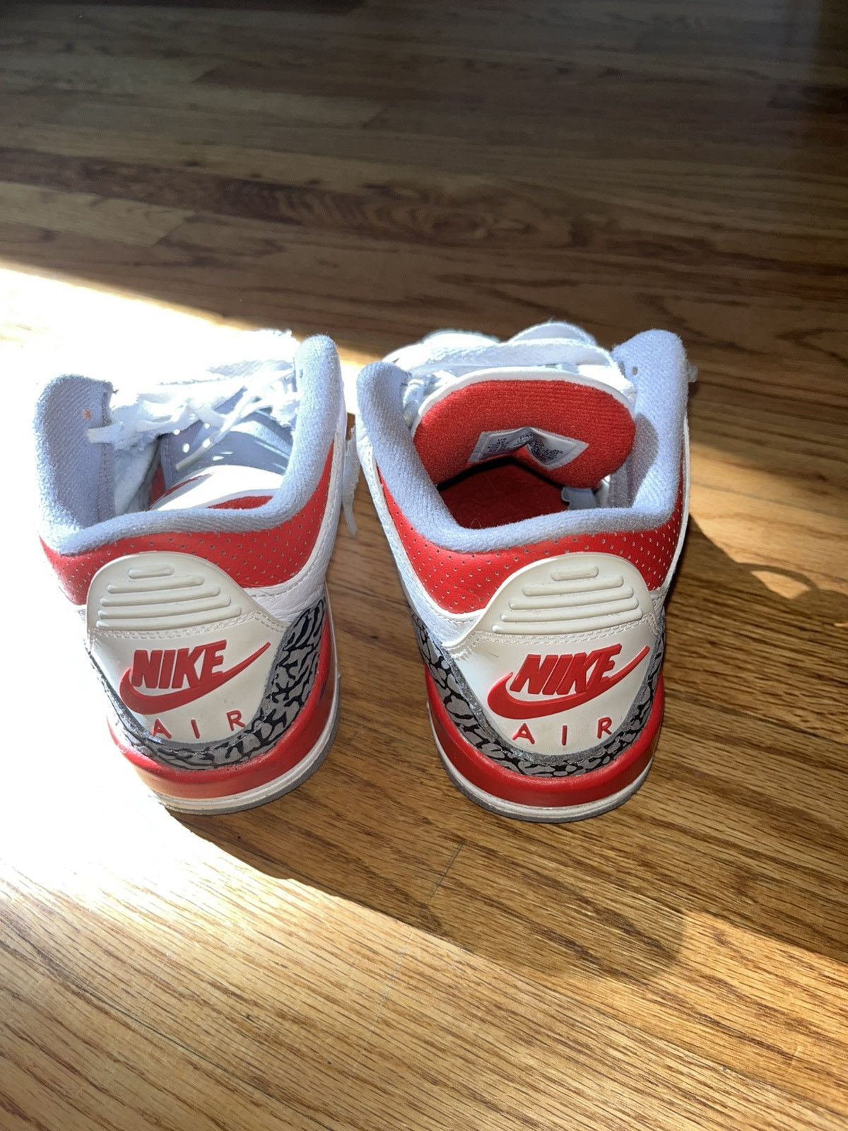 Jordan Brand Jordan 3 fire red Size US 4 / IT 34 - 2 Thumbnail