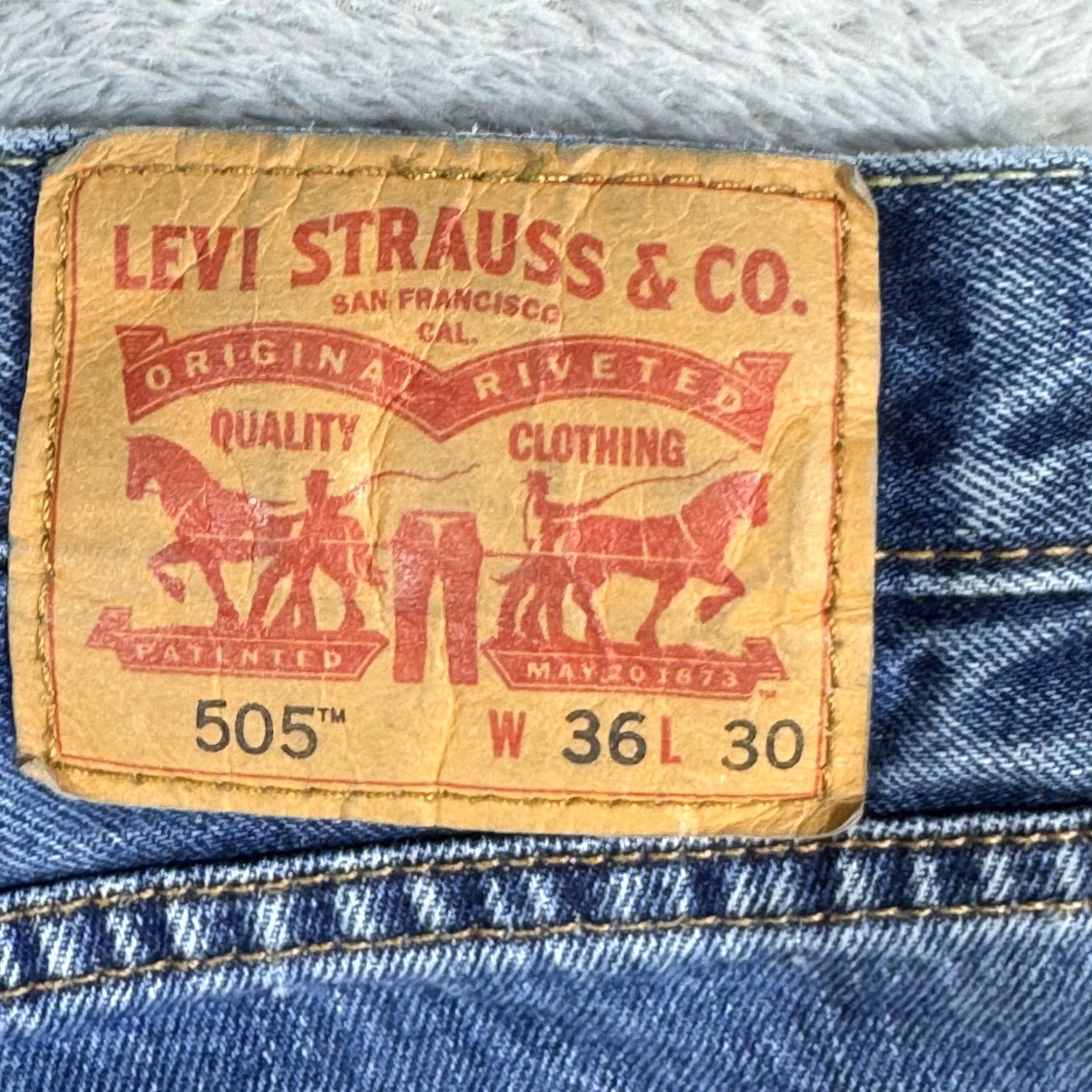 Levi's VINTAGE Levi's 505 Jeans Mens 36x30 Blue Baggy Fit Medium Wash Distressed Denim Pants Regular Fit Straight Jeans Mens Blue 90s Retro Size US 36 / EU 52 - 4 Thumbnail