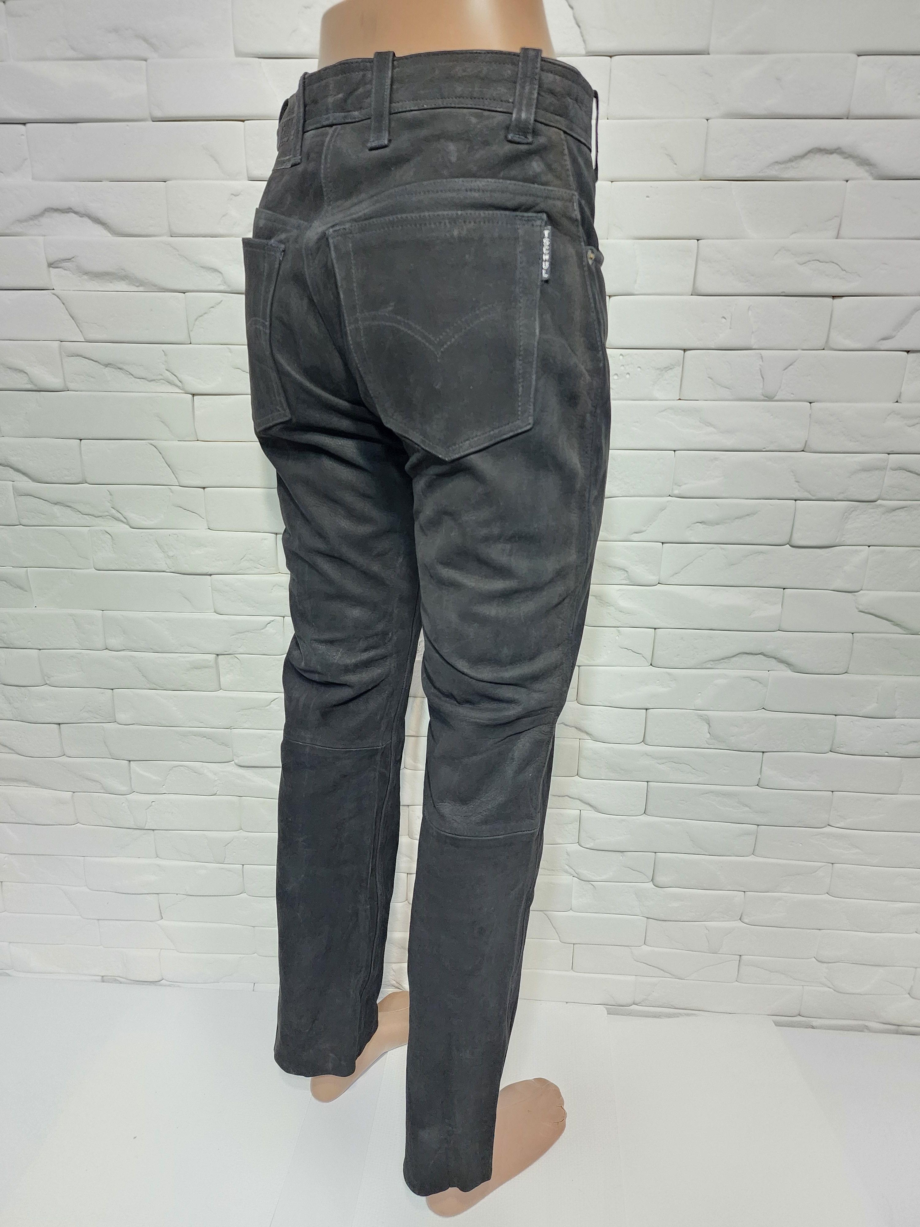 Genuine Leather Women's black pants made of genuine leather. Size 27" / US 4 / IT 40 - 6 Thumbnail